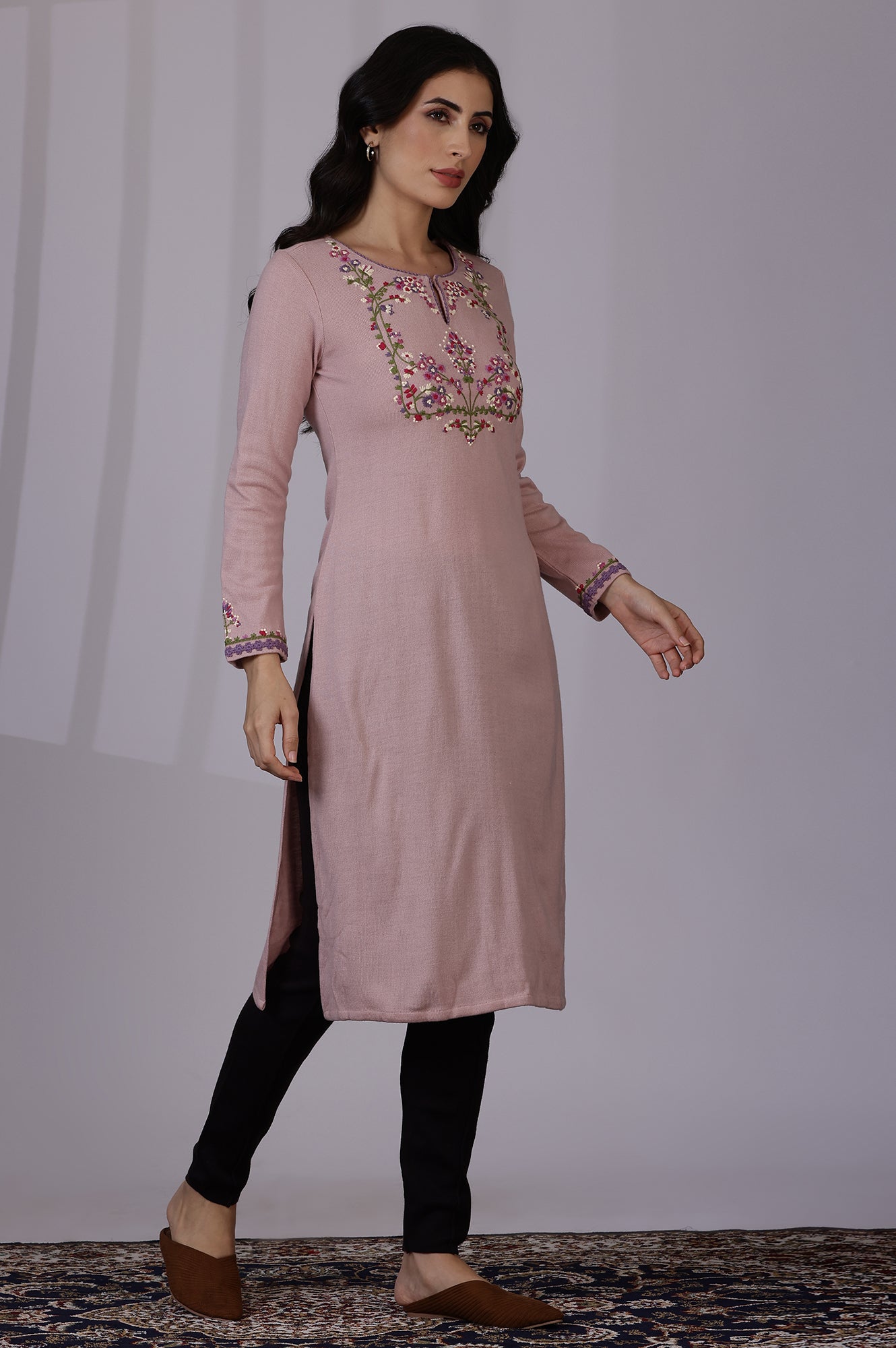 Pink Embroidered Thread Work Acrylic Straight Kurta