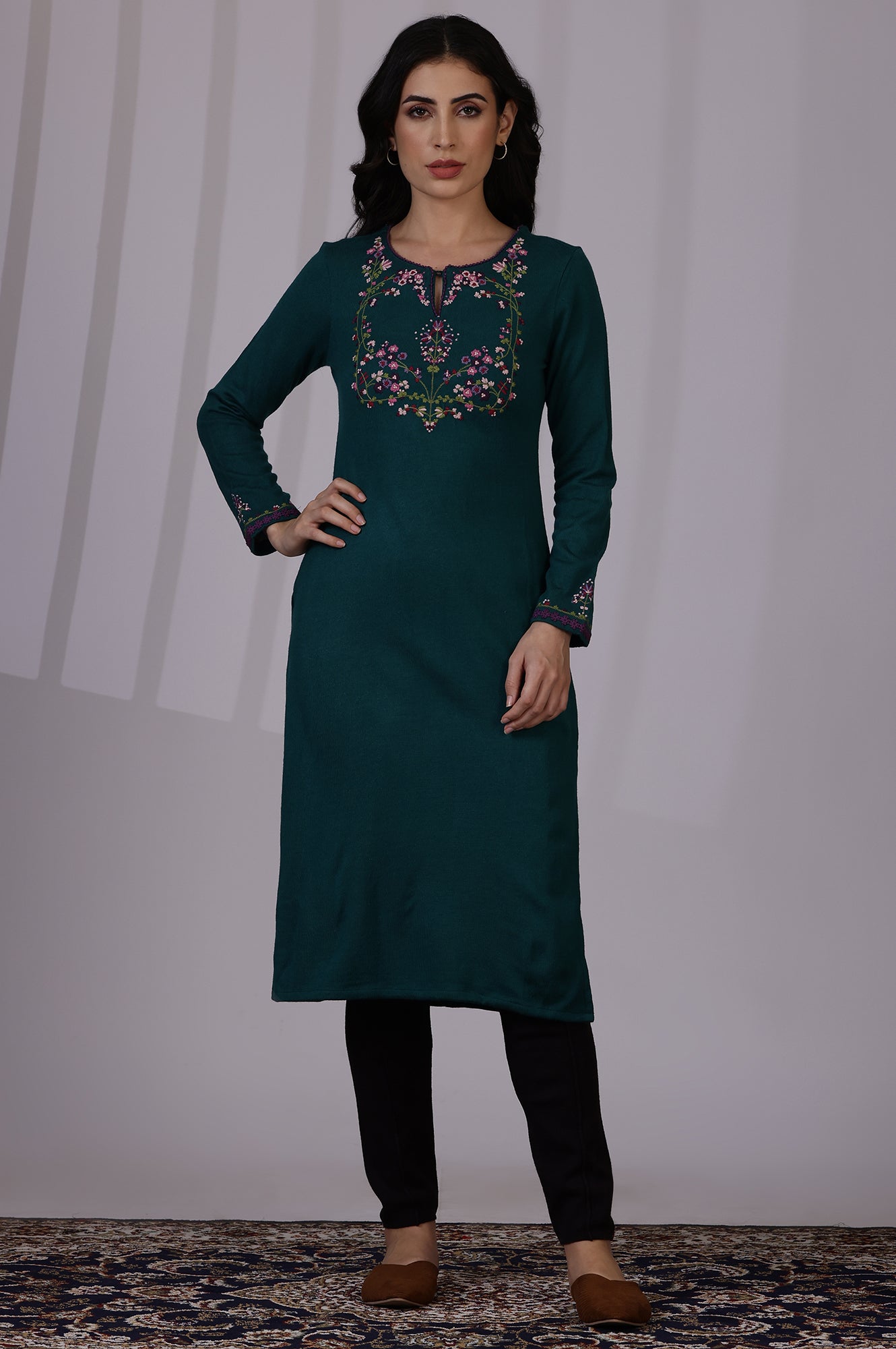 Blue Embroidered Thread Work Acrylic Straight Kurta