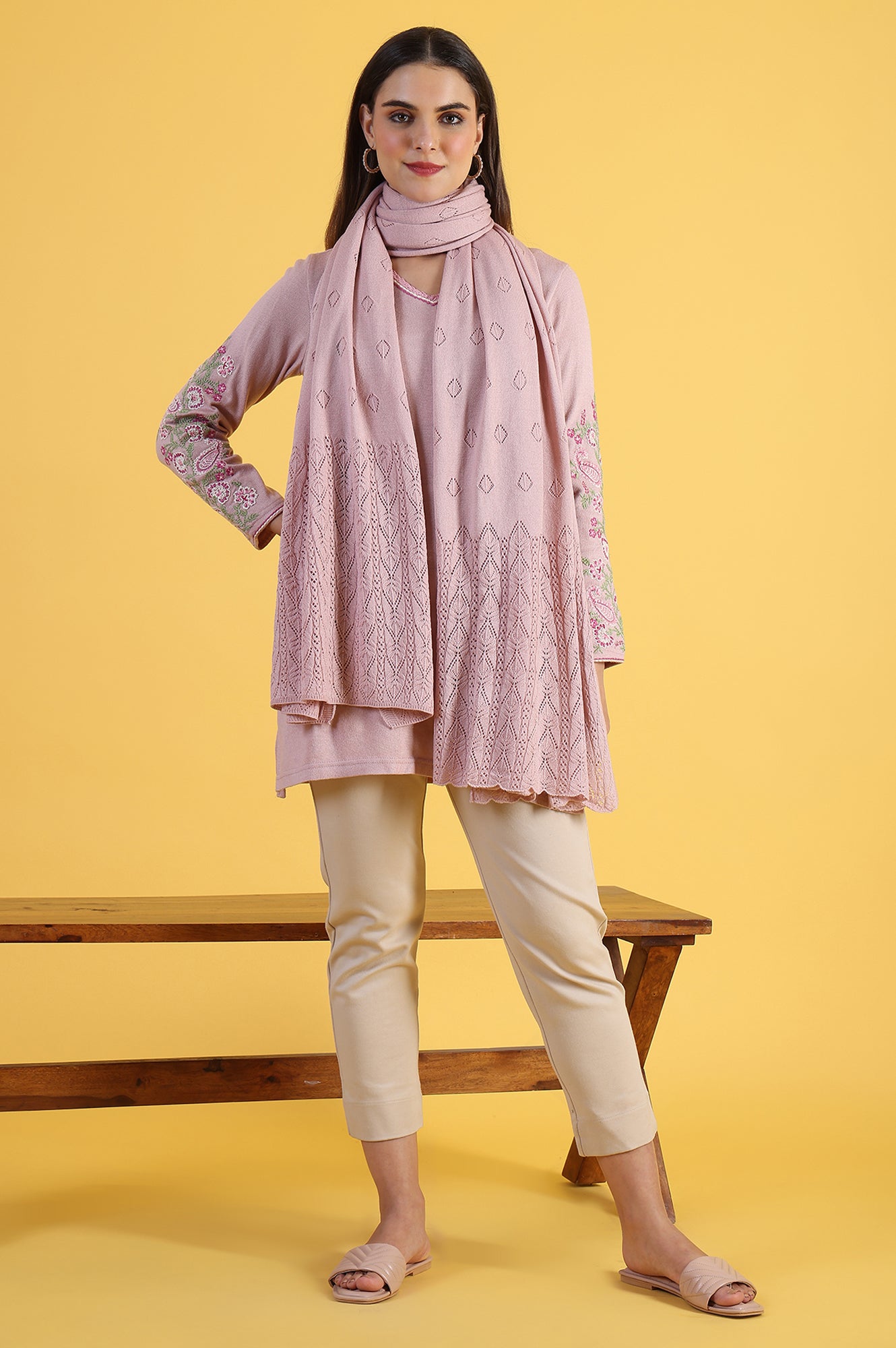 Pink Yarn Dyed Acrylic Shawls & Stole