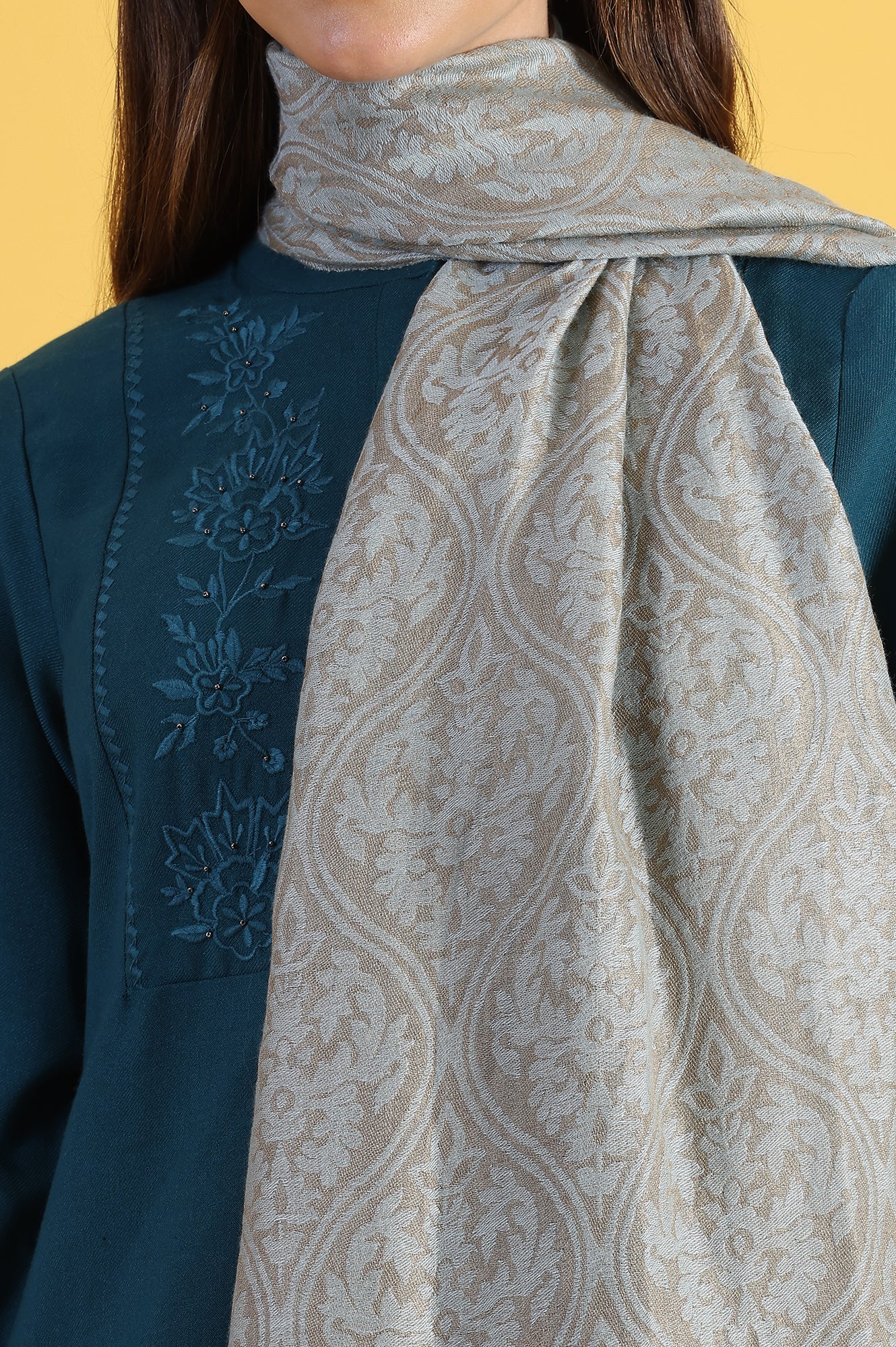 Blue Yarn Dyed Acrylic Shawls & Stole