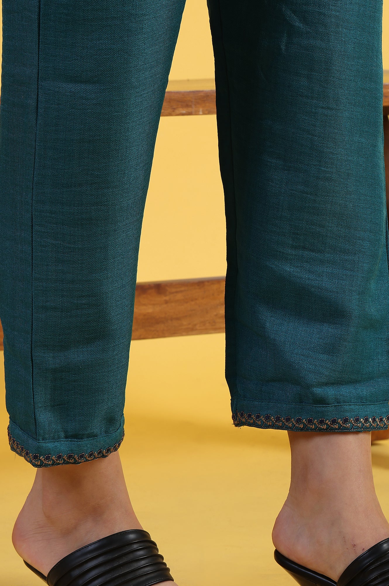 Blue Solid Zari Straight Kurta & Straight pant with Shawl Set