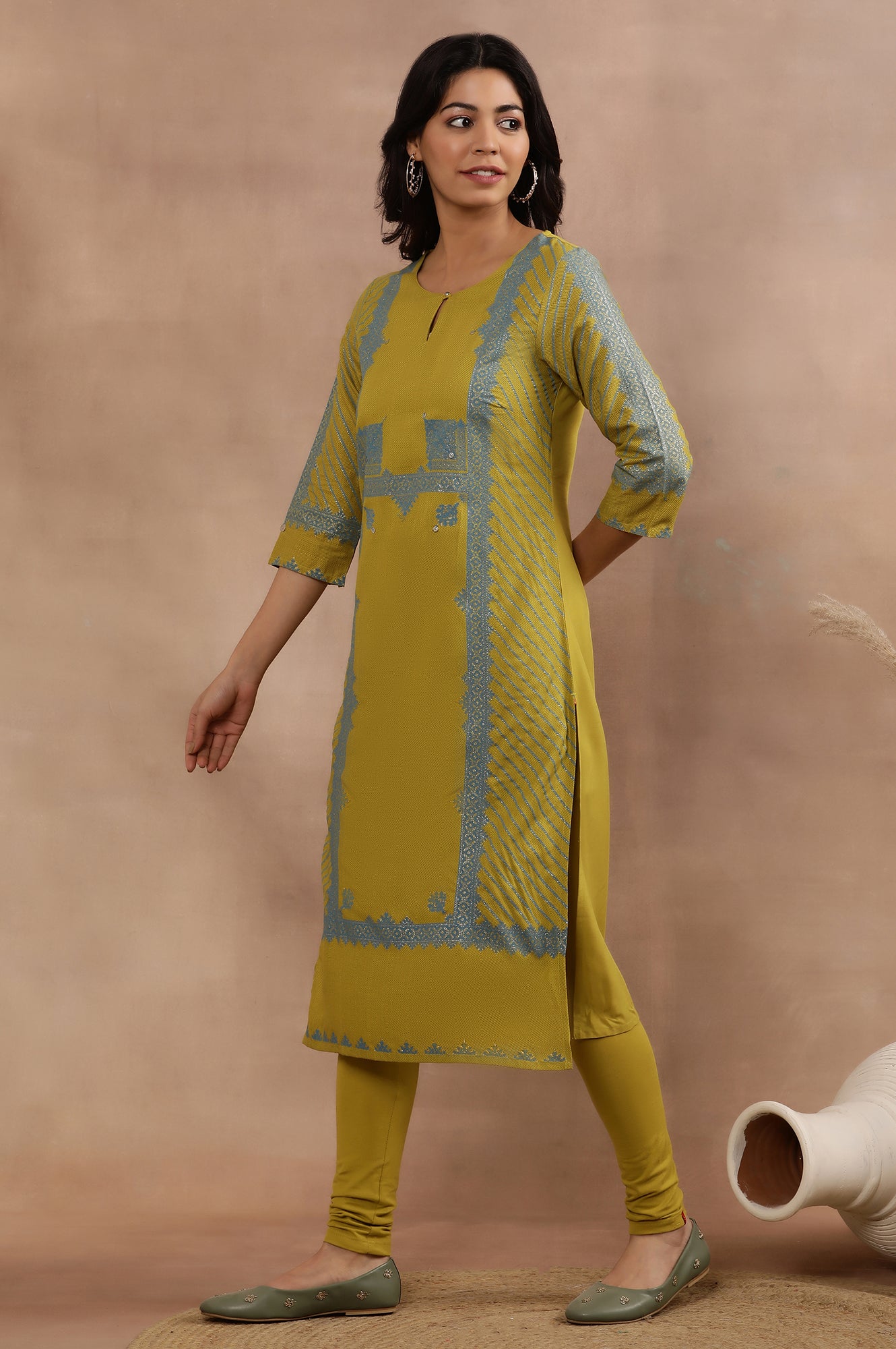Green Placement Printed Kurta And Tights Set