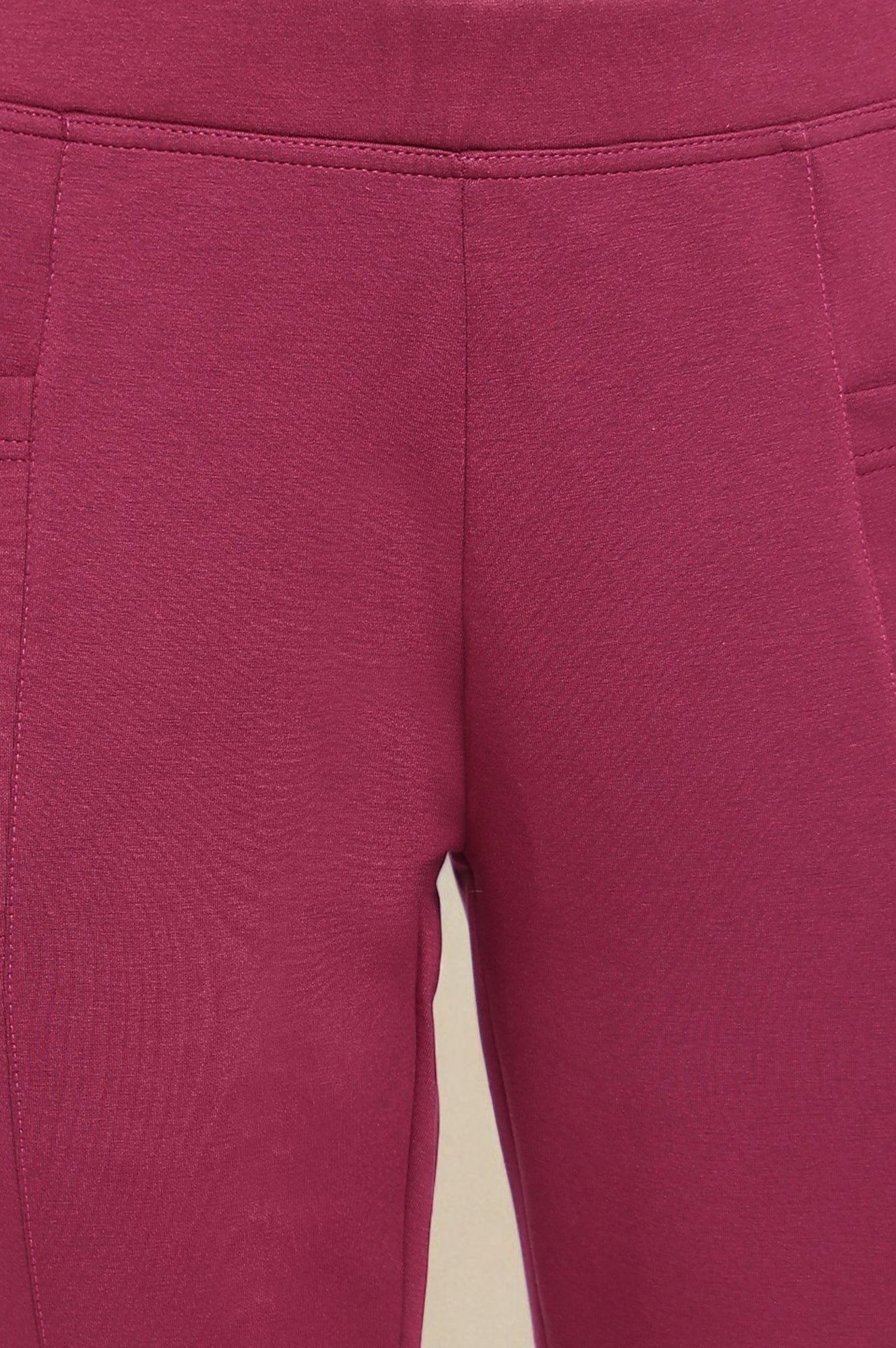 Purple Solid Mid Rise Tights in Calf Length