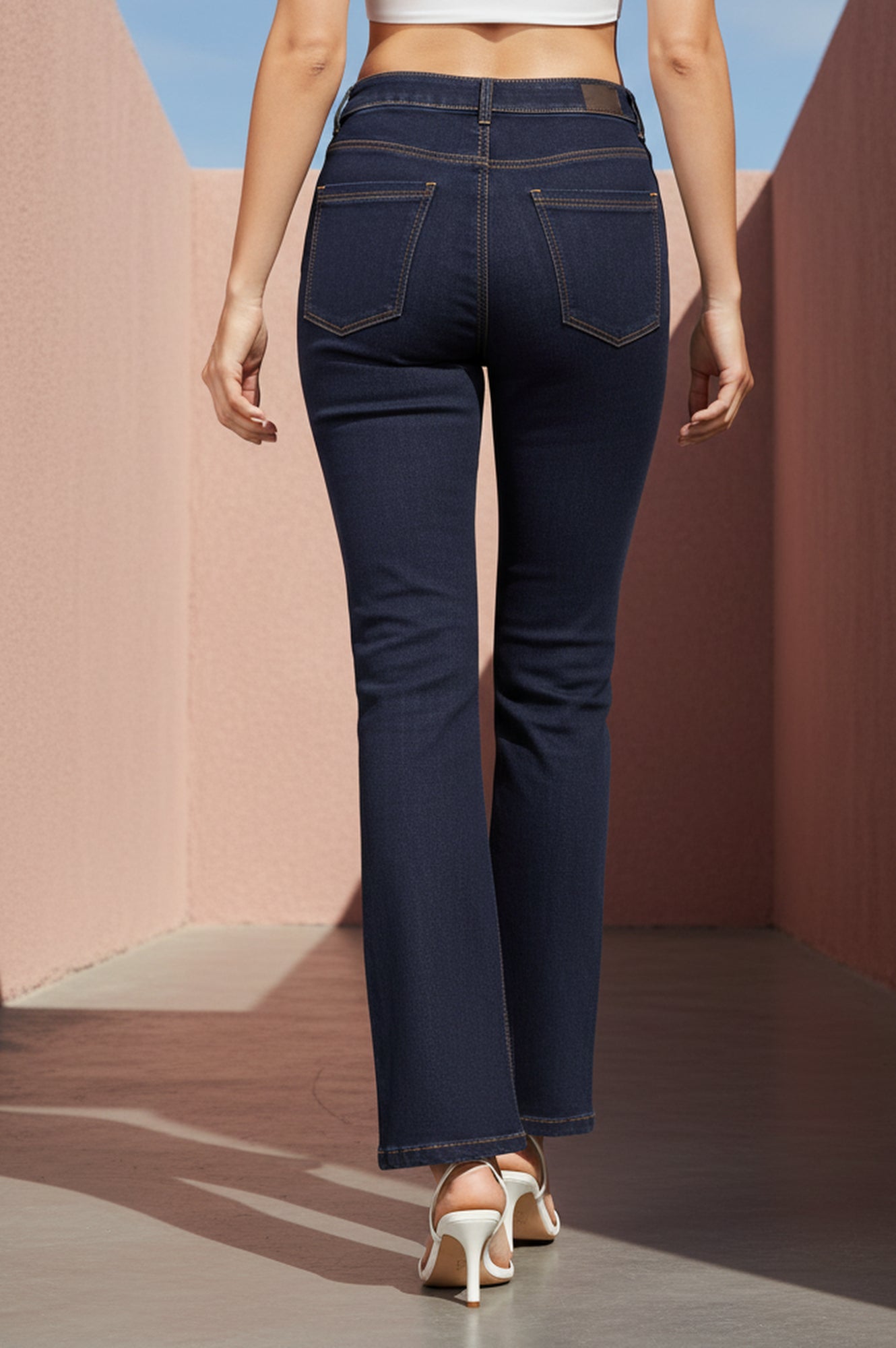 Blue Solid Cotton Blend Straight Fit Ankle Length High Rise Jeans