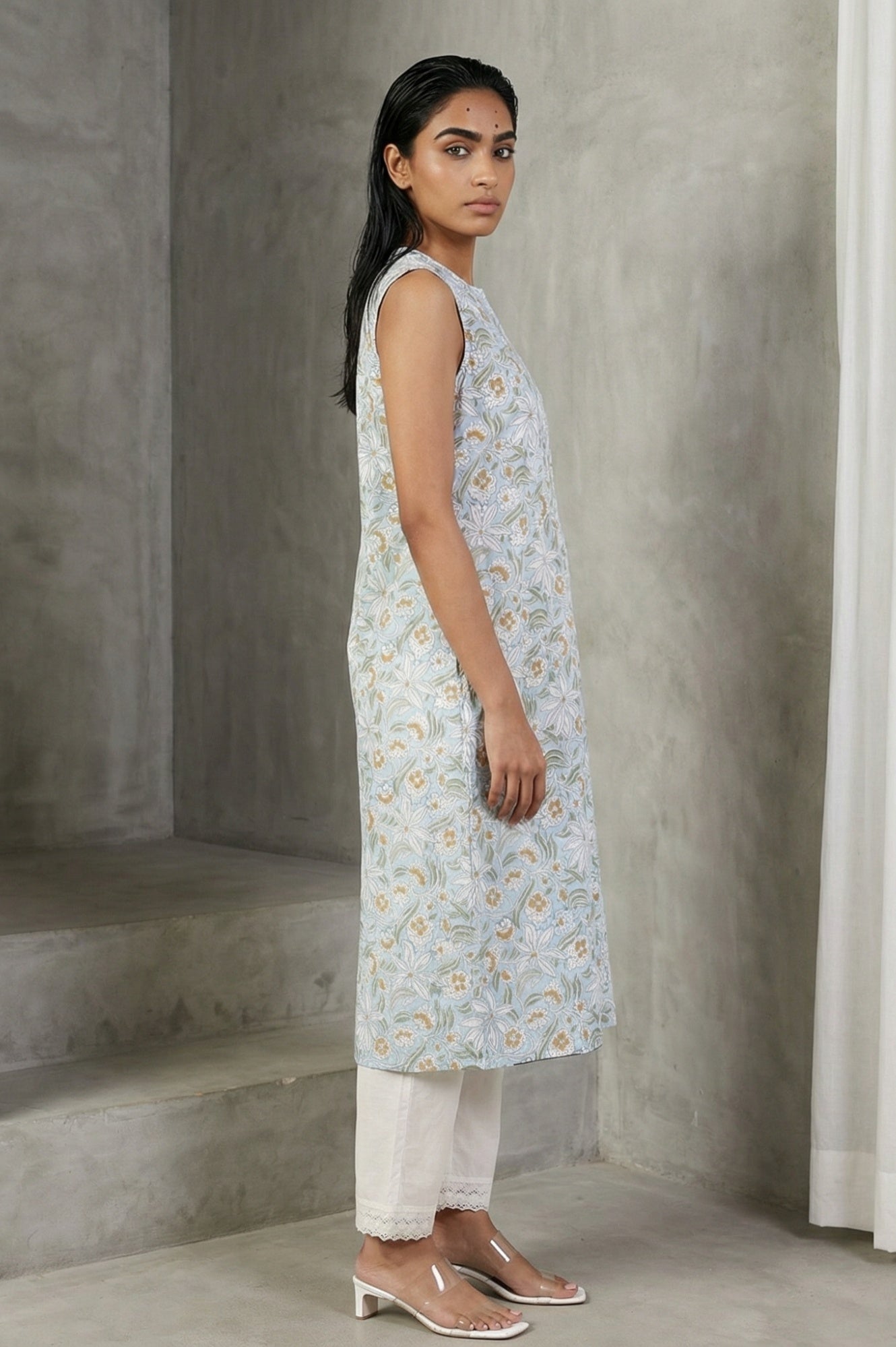 Blue Floral Printed Pure Cotton Straight Kurta