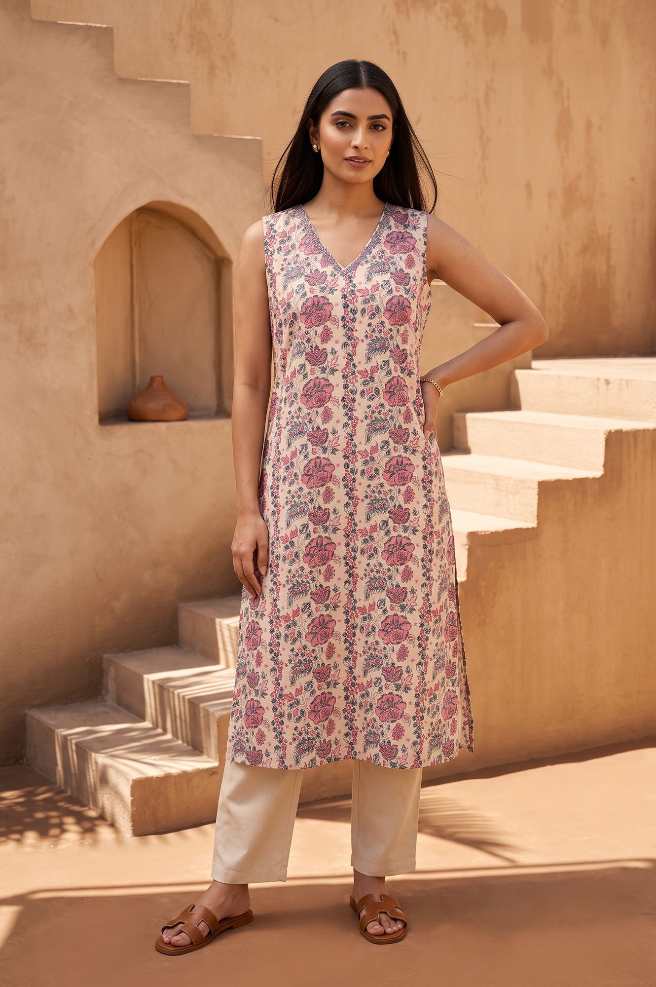 Off White Block Printed Sleeveless Pure Cotton Straight Kurta
