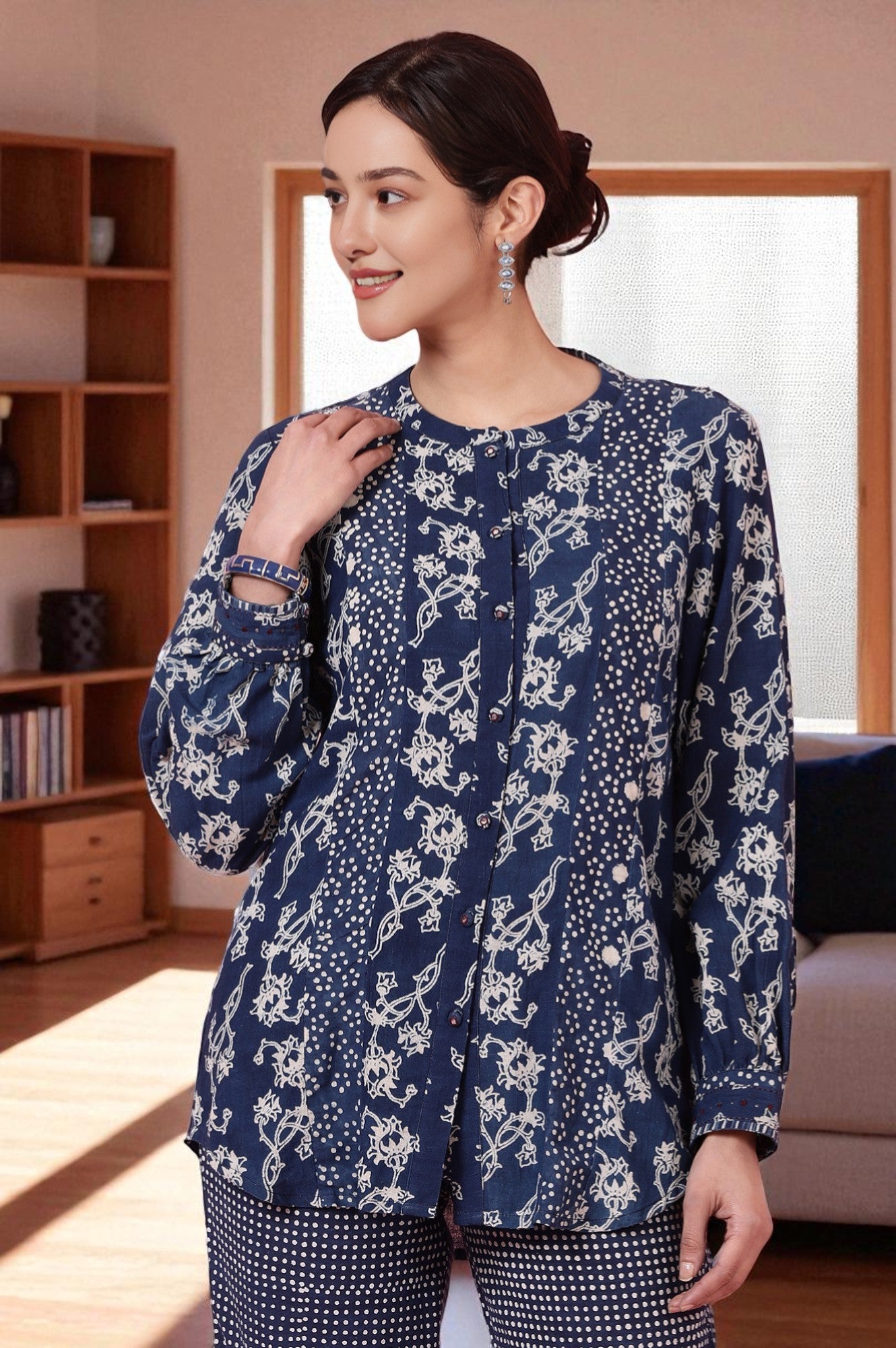 Indigo Dabu Printed Shirt In Cotton Slub