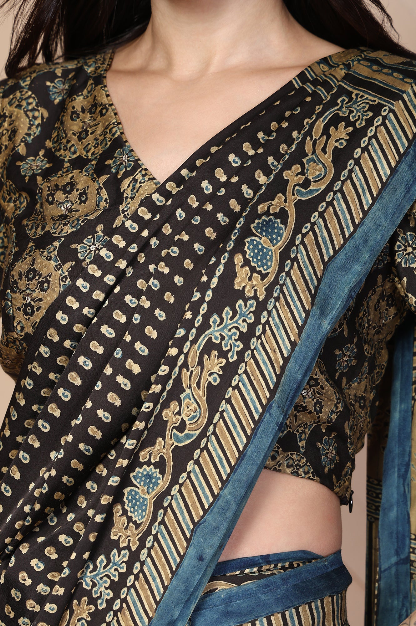 Black Tassels Saree with Unstitched Blouse
