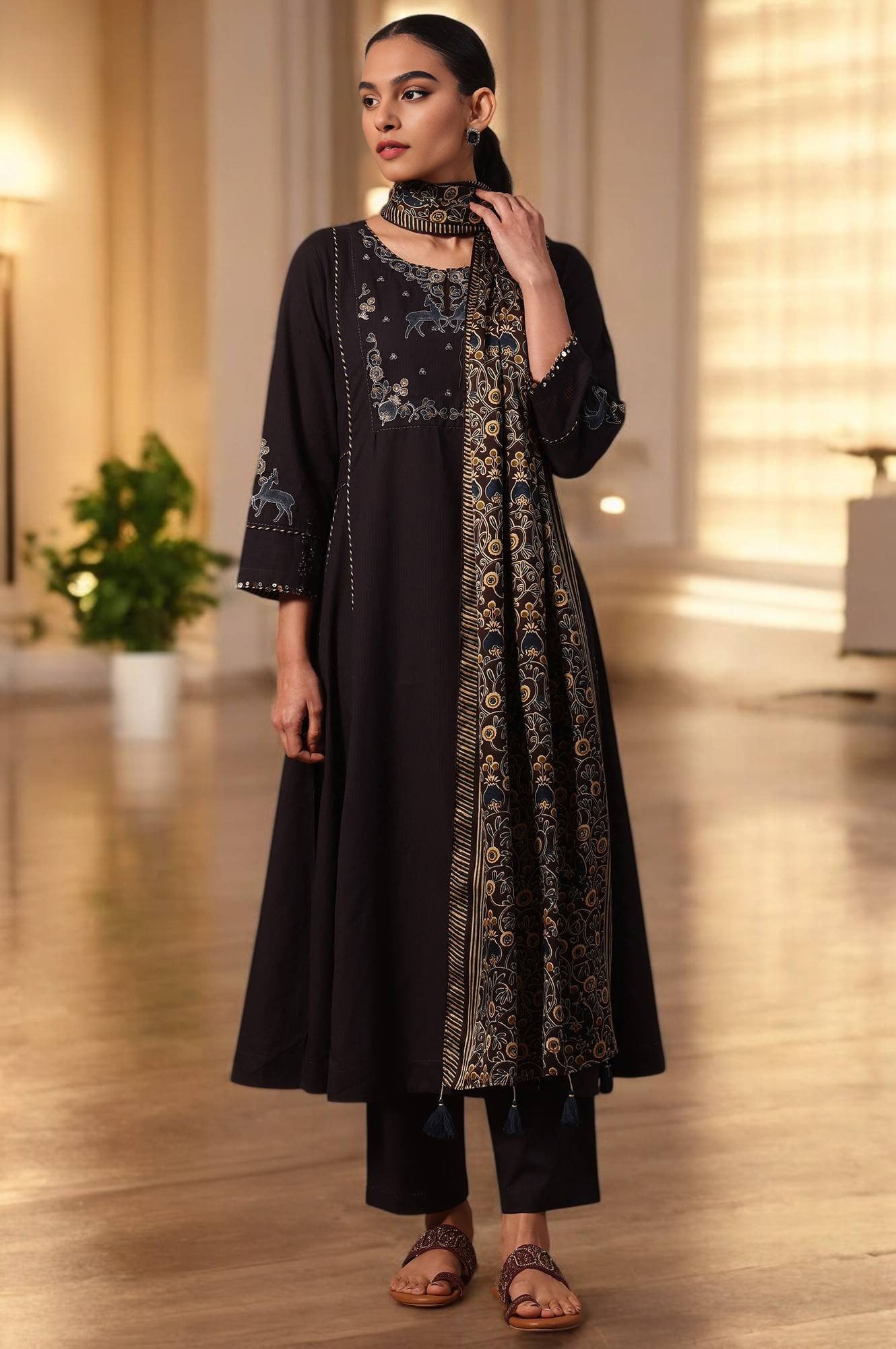 Printed Thread Embroidery Flared Pure Cotton Kurta & Straight Pants with Dupatta Set