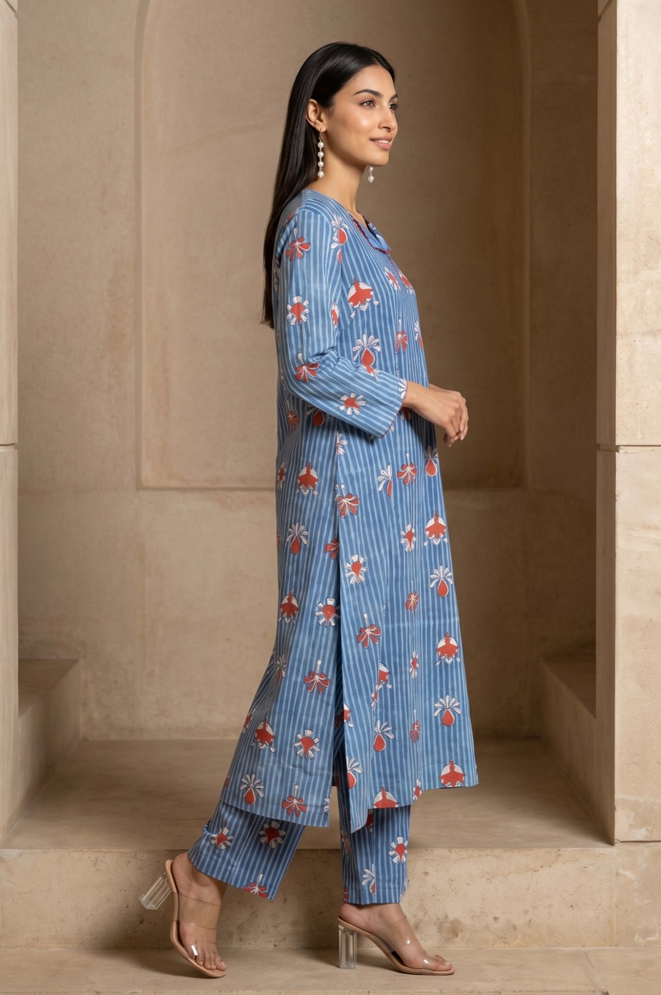 Blue Floral Printed Pure Cotton Straight Kurta with Straight Pants Set