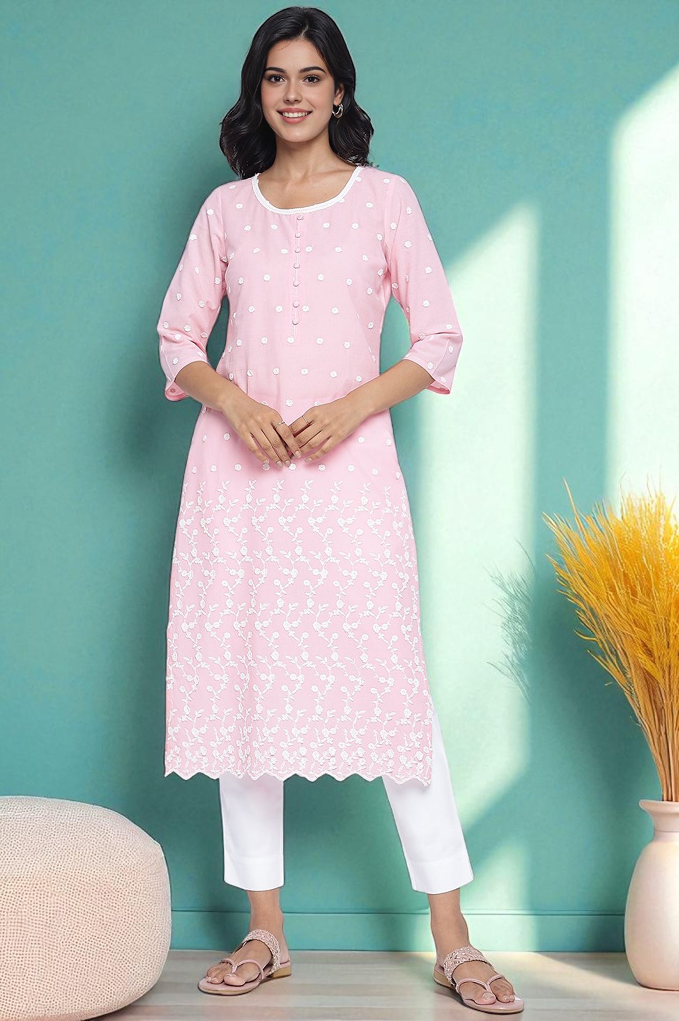 White Solid Heavy Poplin Trousers in Ankle Length