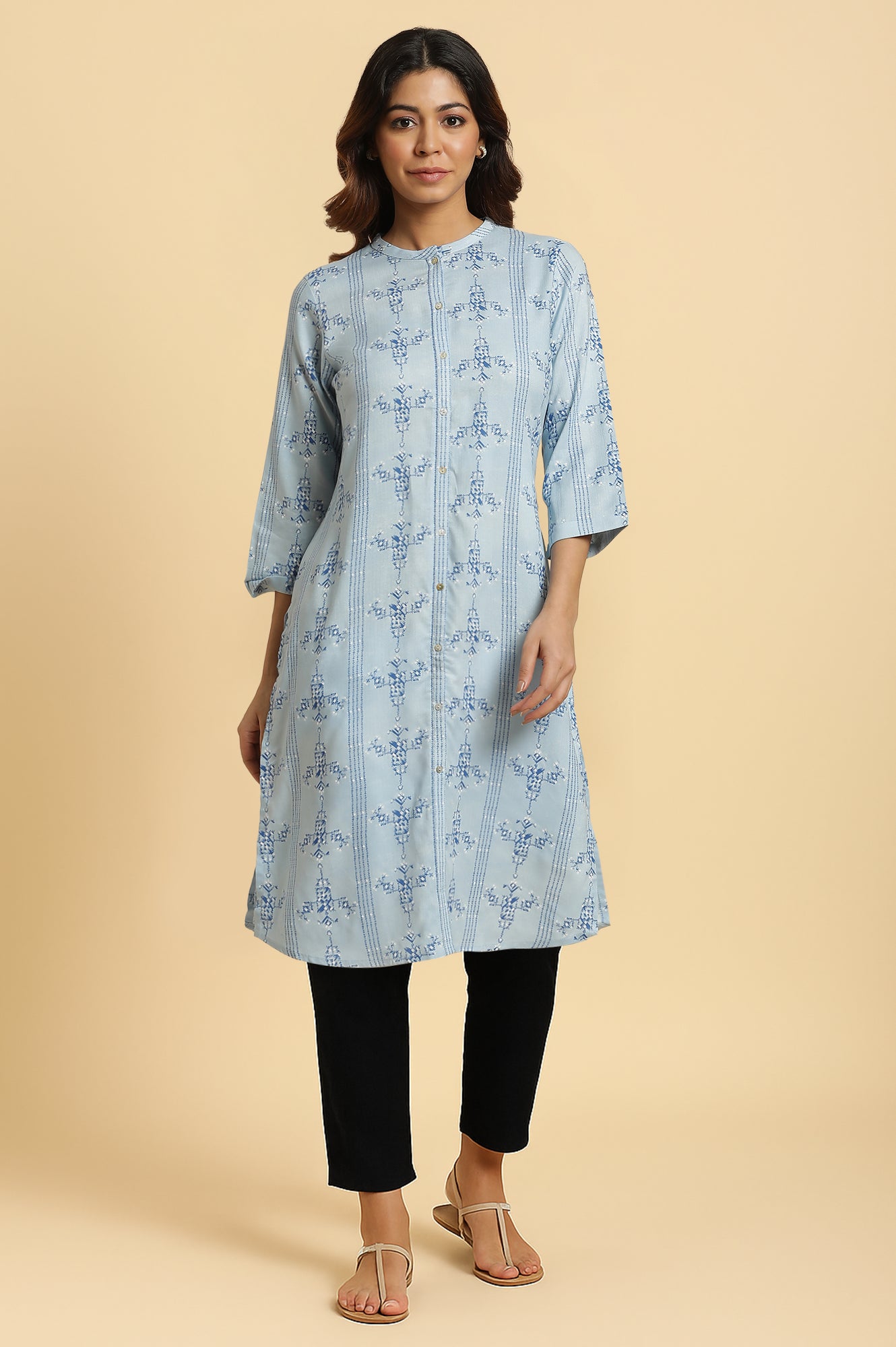 Blue Geometric Printed Straight Kurta with Slim Pant Set
