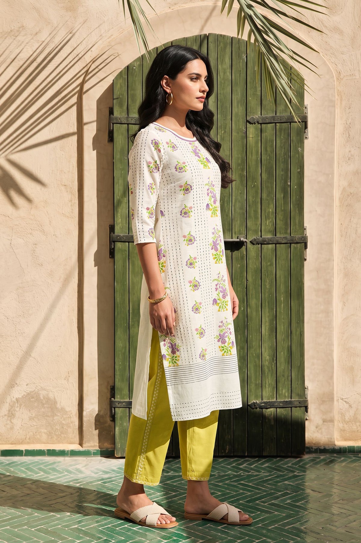 Off White Floral Printed Cotton Flax Straight Kurta with Straight Pants Set