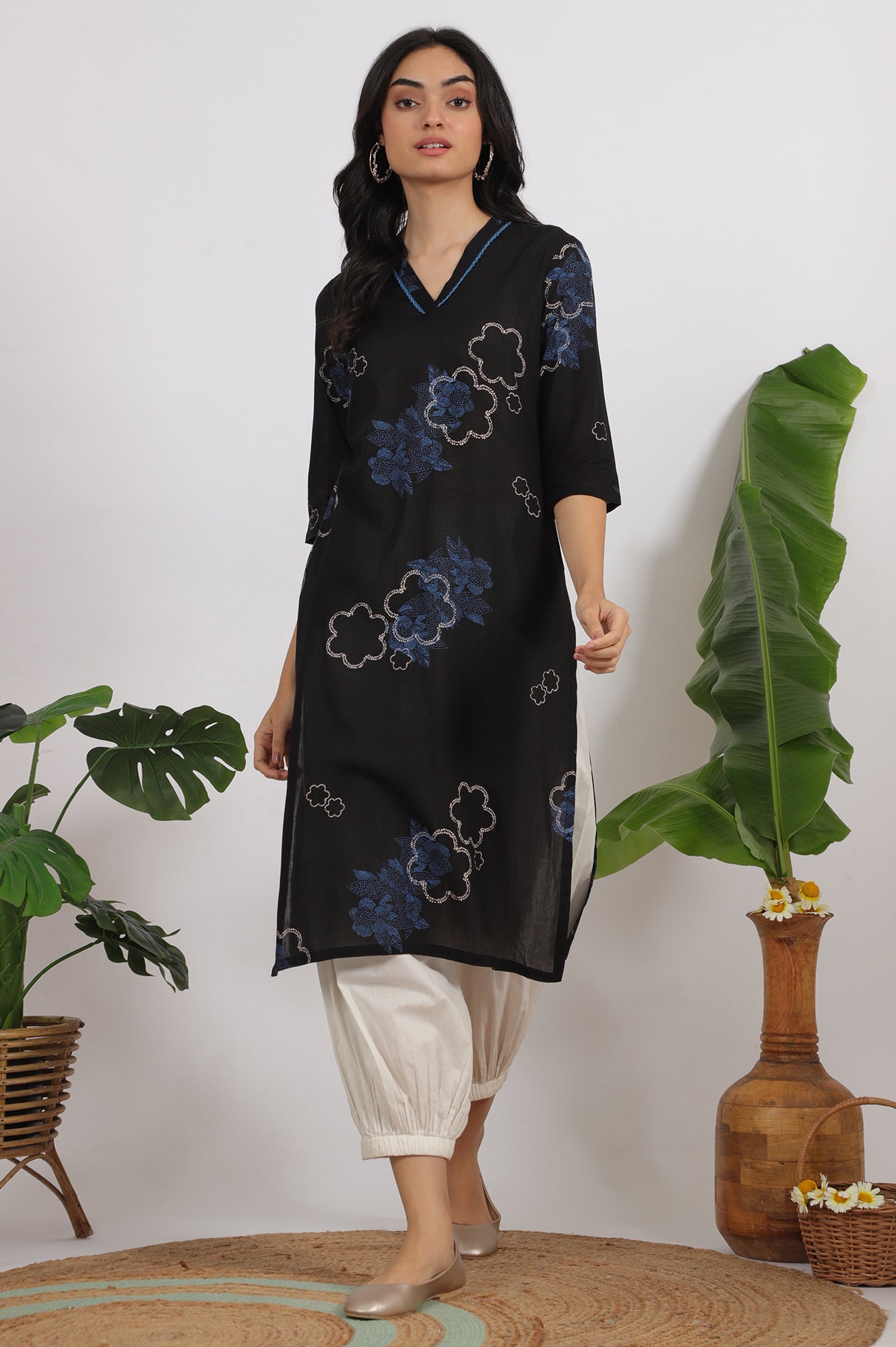 Black Bold Floral Printed Pure Cotton Straight Kurta with Lace