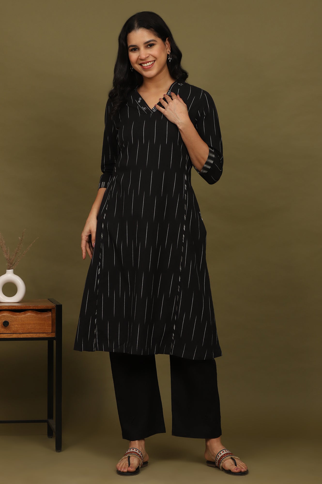 Black Yarn Dyed Floral Embroidered Pure Cotton Straight Kurta