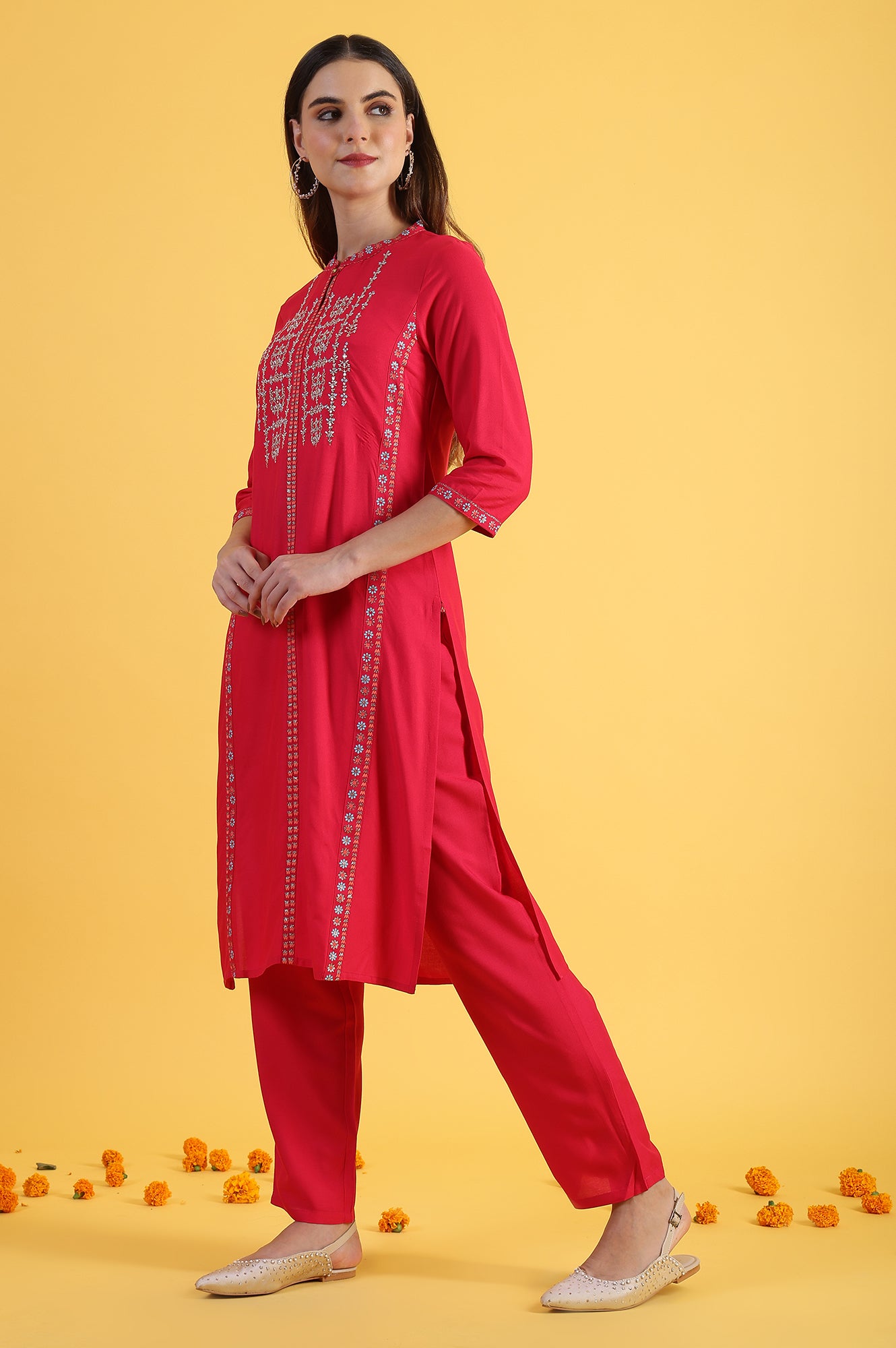 Pink Glitter Printed Embroidered Straight Kurta