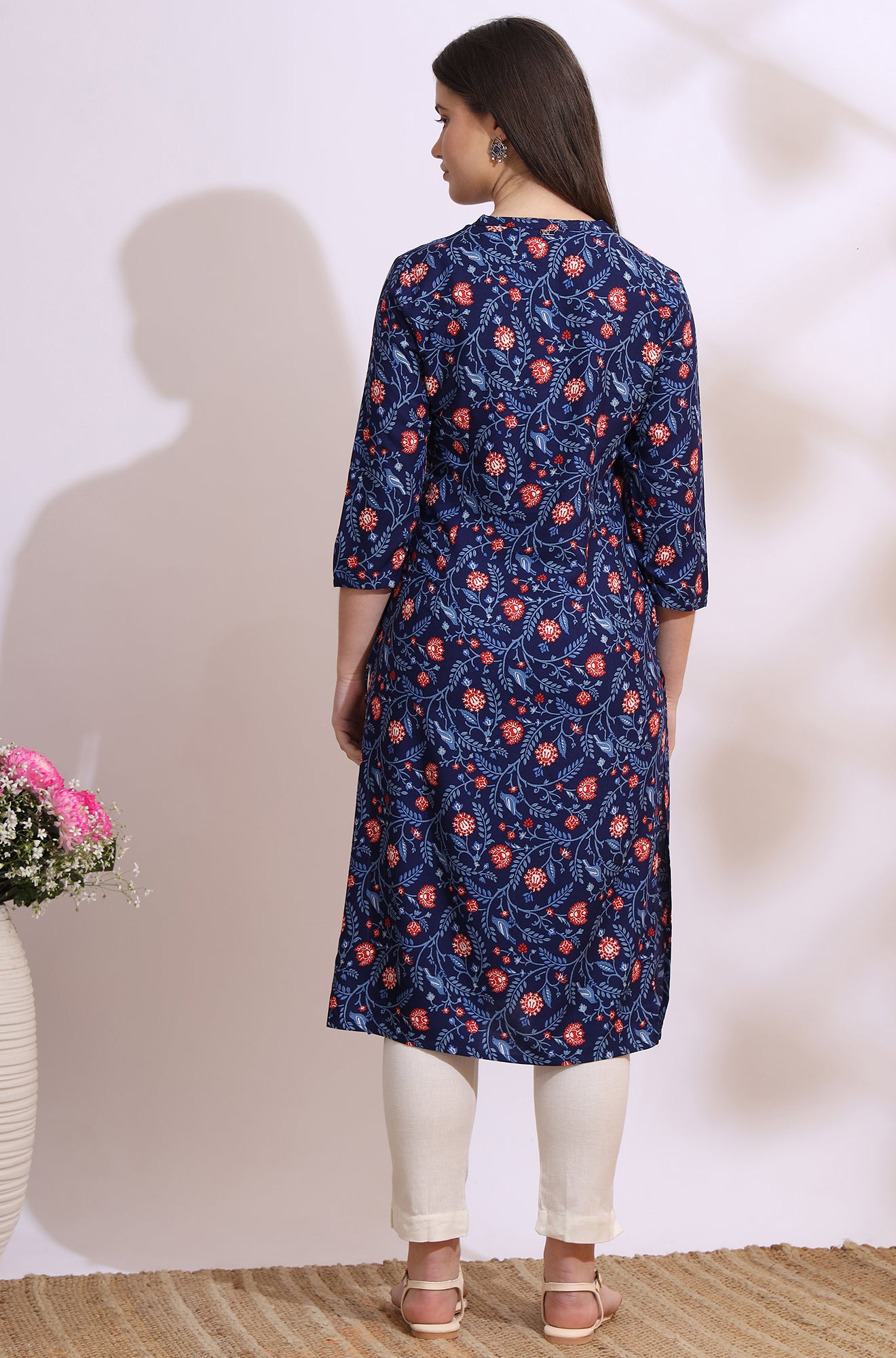 Blue Bold Floral Printed Cotton Cambric Straight Kurta