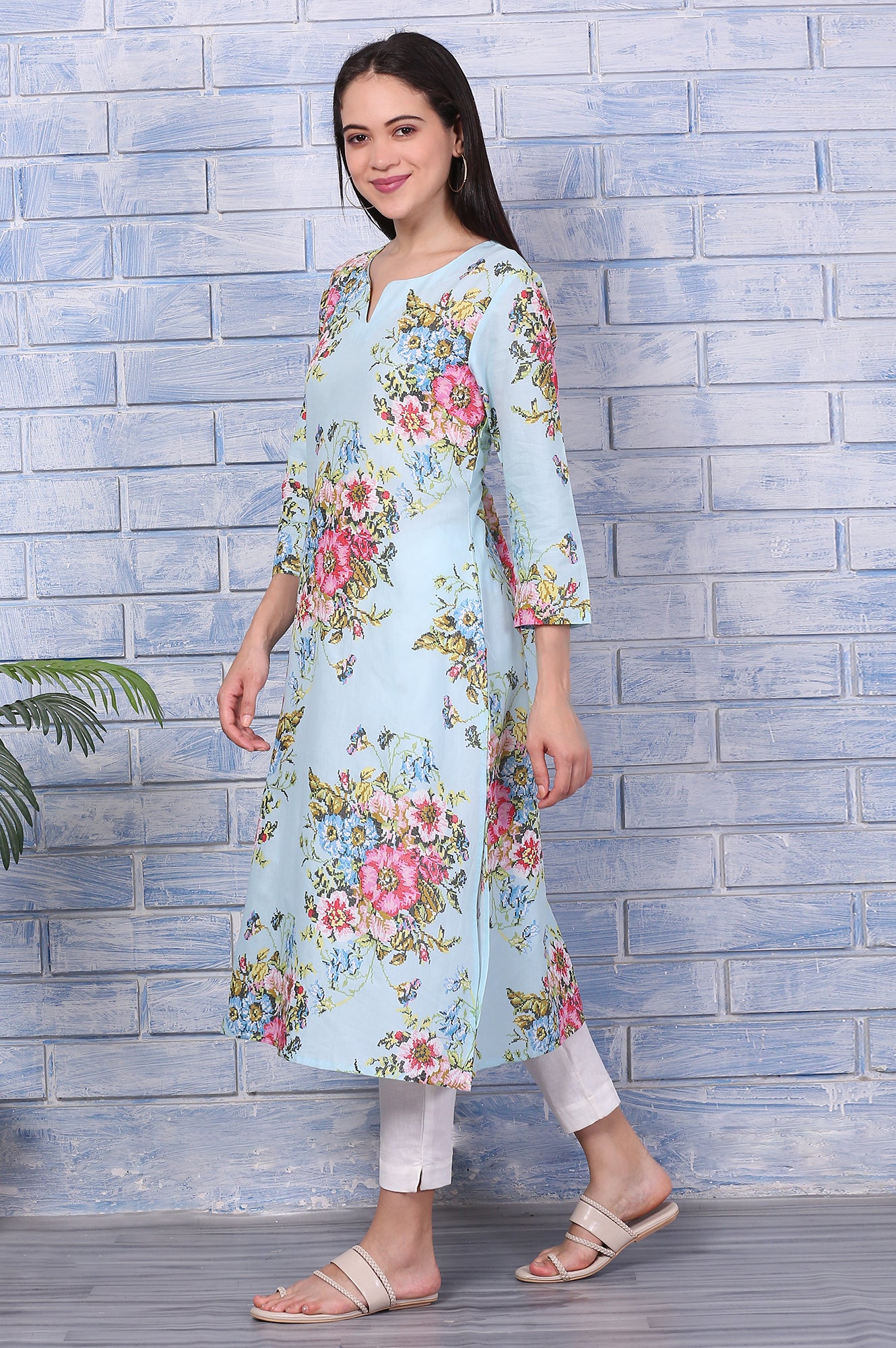 Blue Floral Printed Pure Cotton Straight Kurta