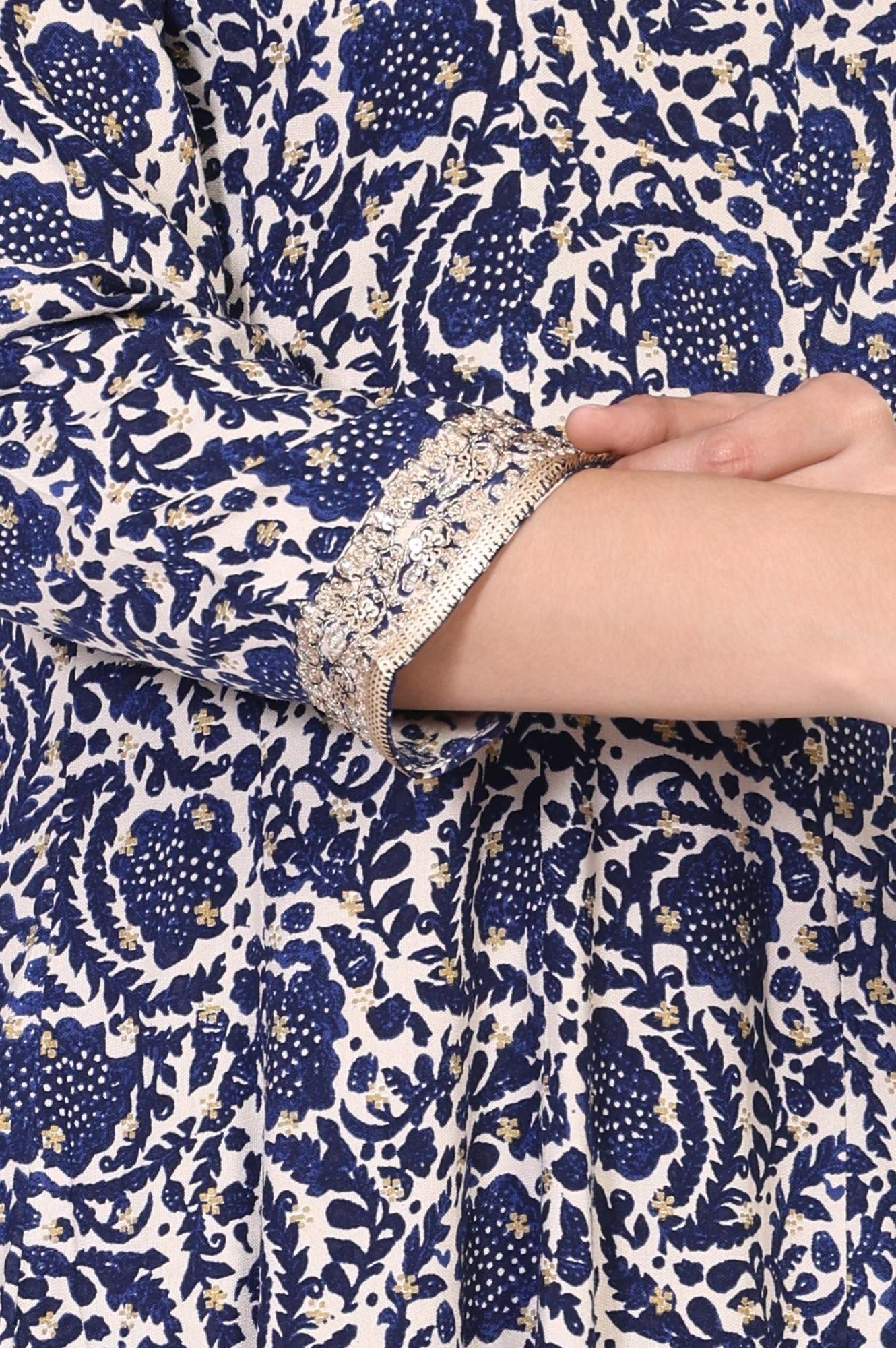 W for Woman Blue Floral Thread Work Flared Rayon Kurta