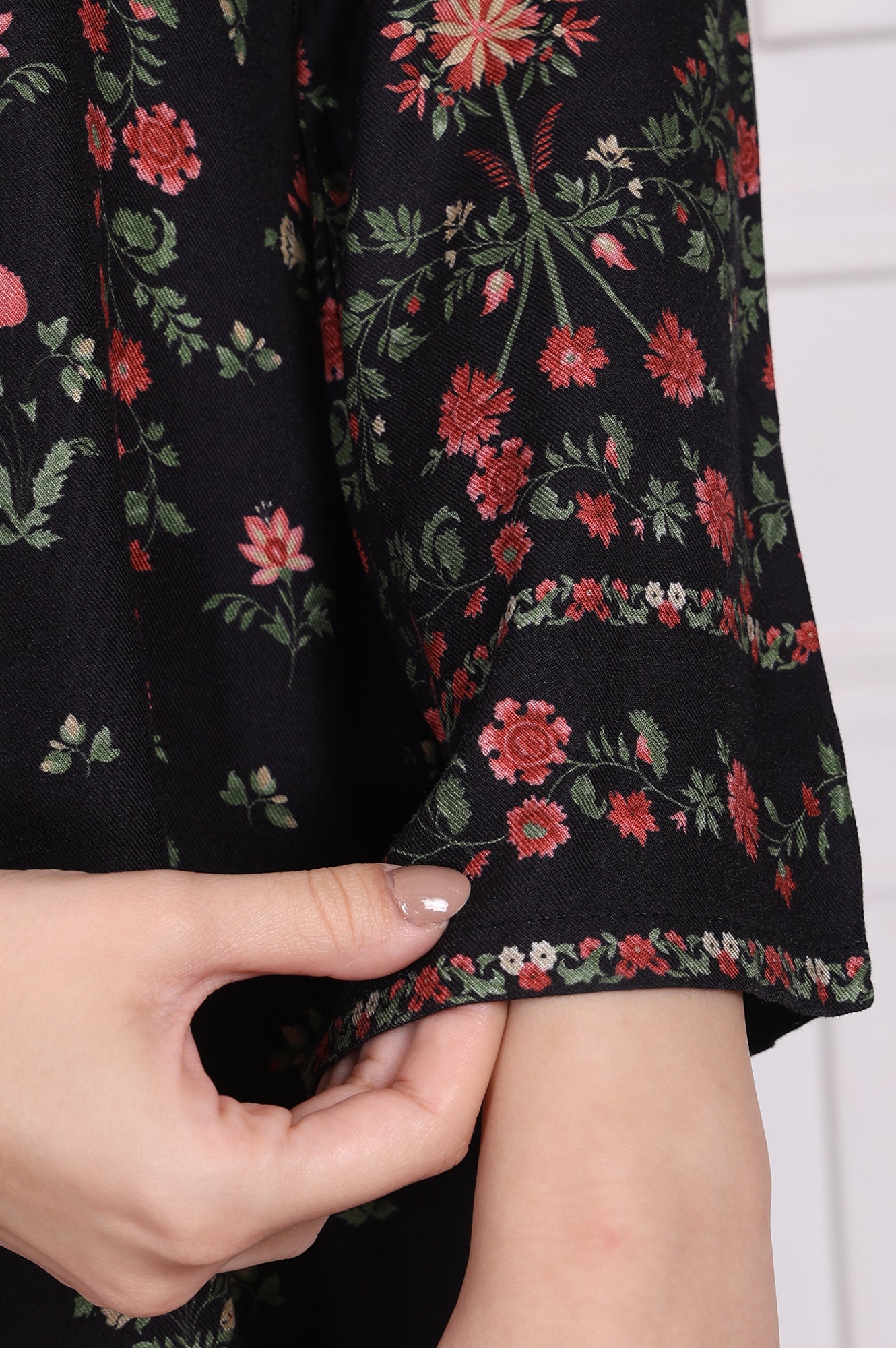 Black Floral Printed Embroidered Straight Kurta