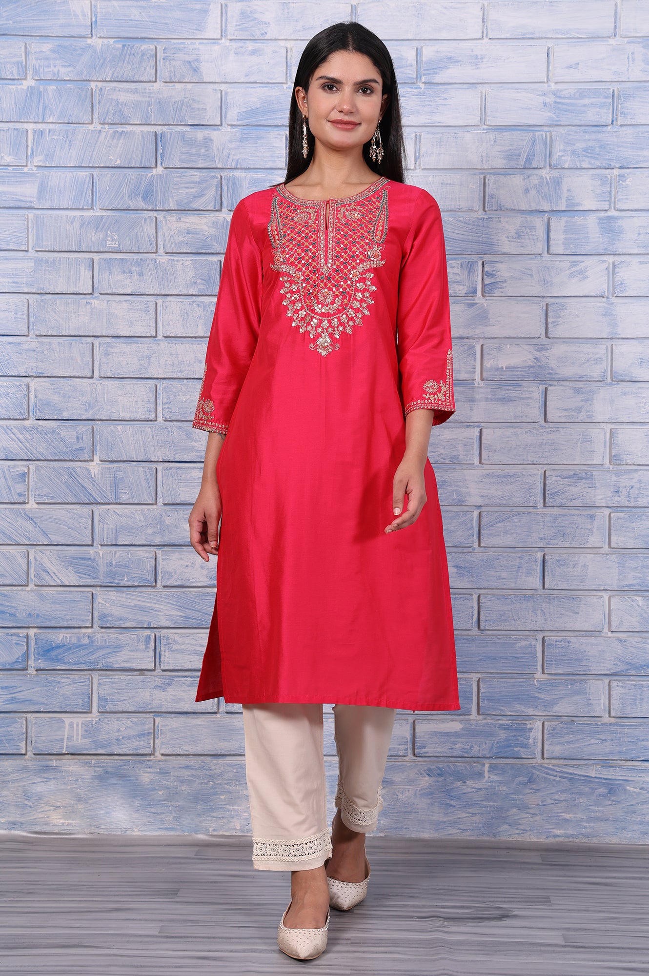 Pink Metallic Embroidered Straight Kurta