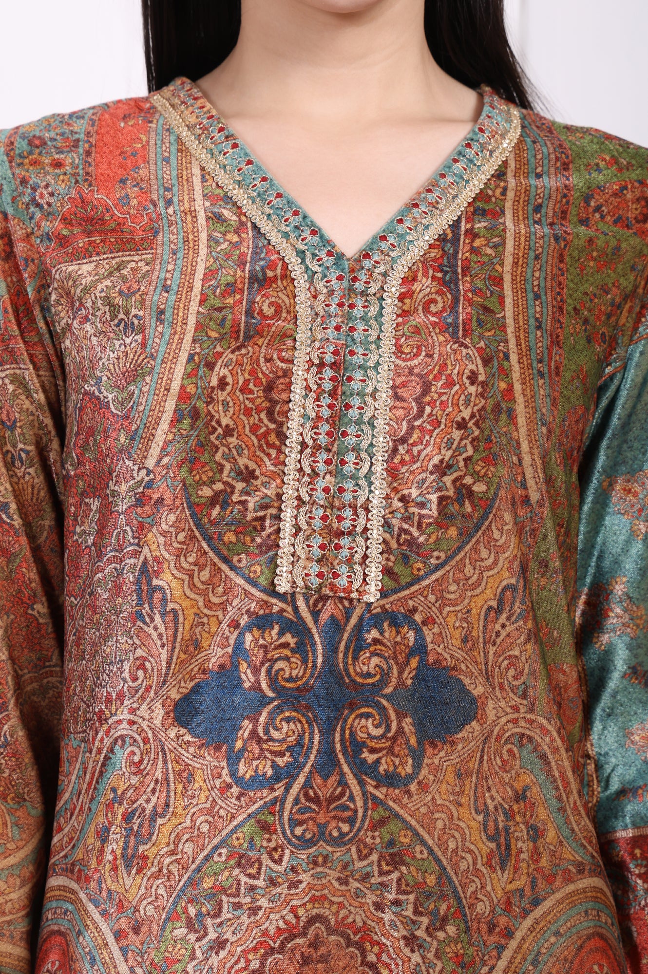 Maroon Paisley Embellished Straight Kurta