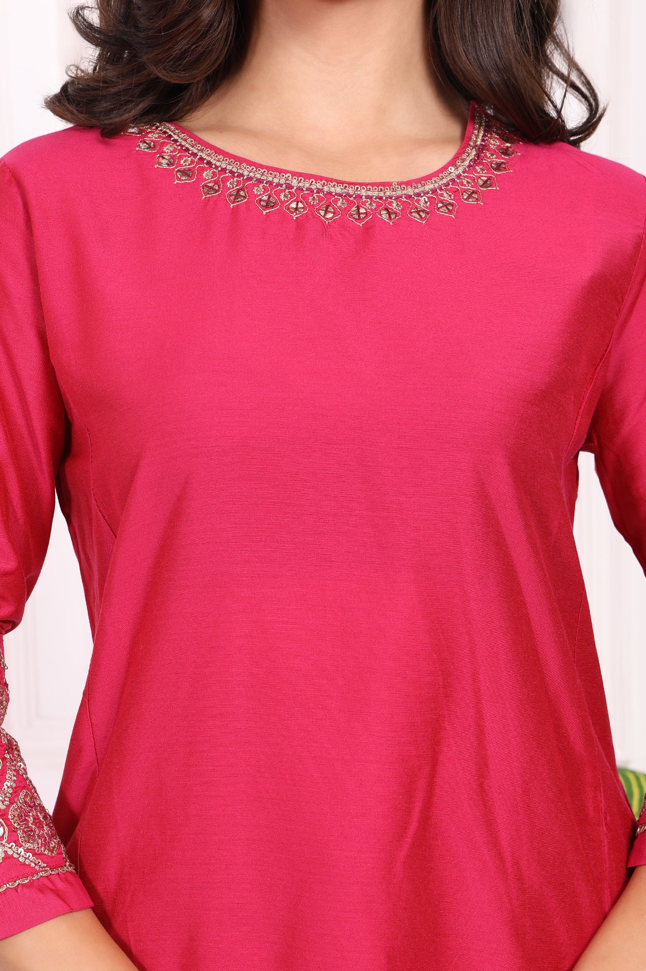 Pink Solid Metallic Embroidered Straight Kurta