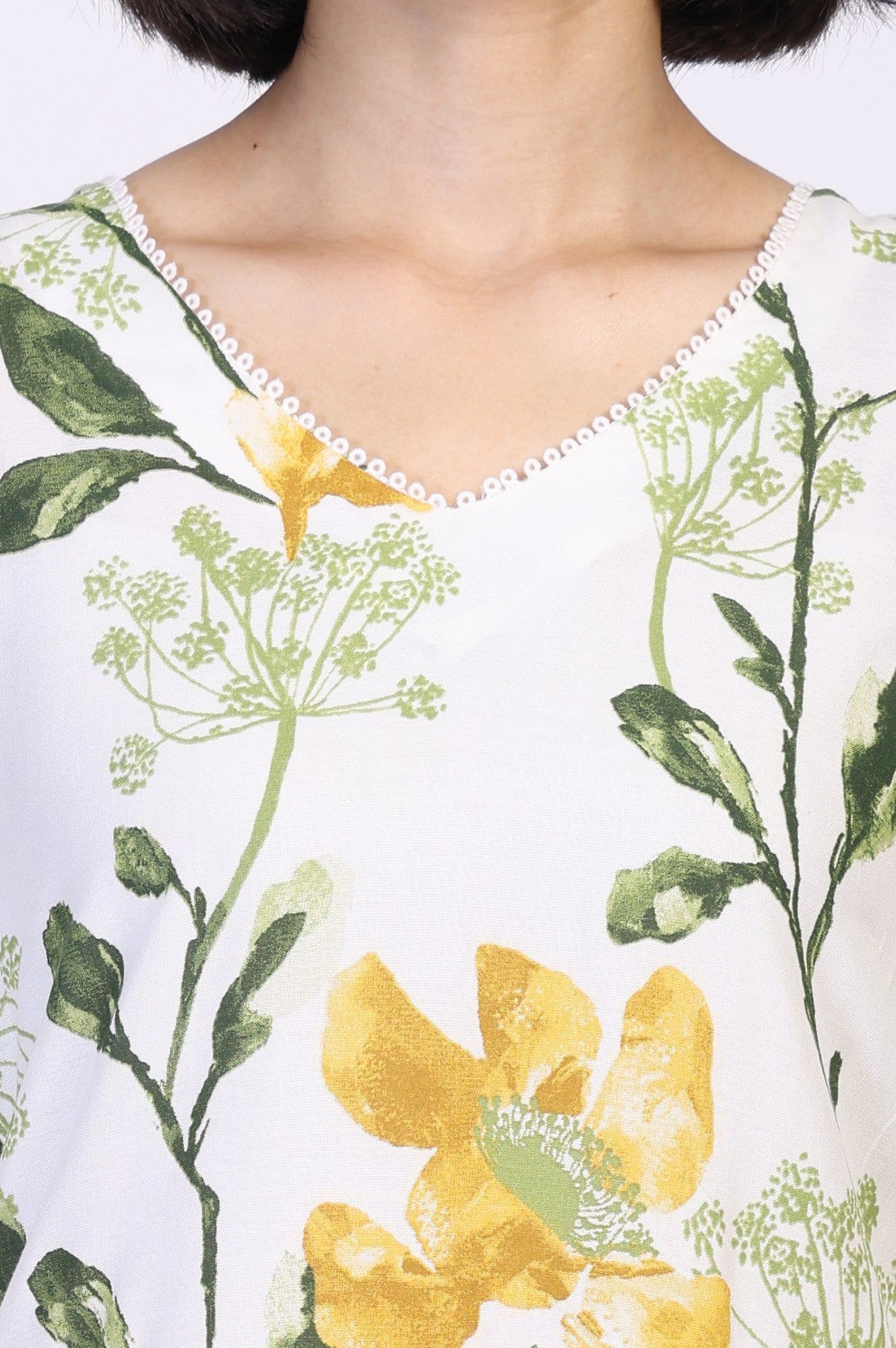 White Floral Printed Thread Work Straight Rayon Kurta