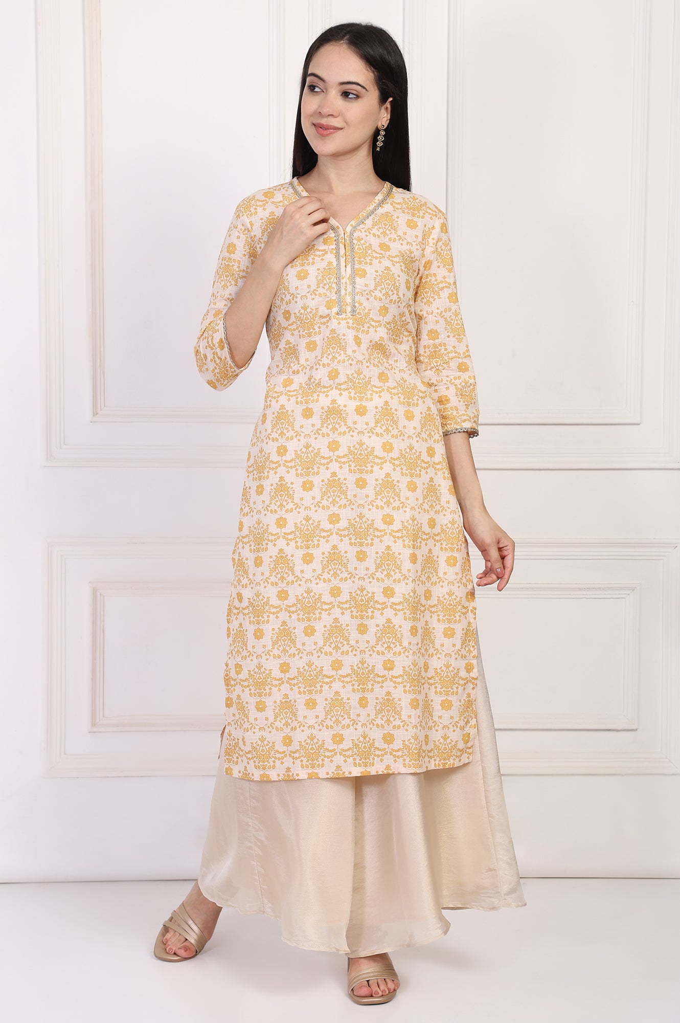 Cream Ethnic Damask Printed Lace Trim Straight Rayon Kurta