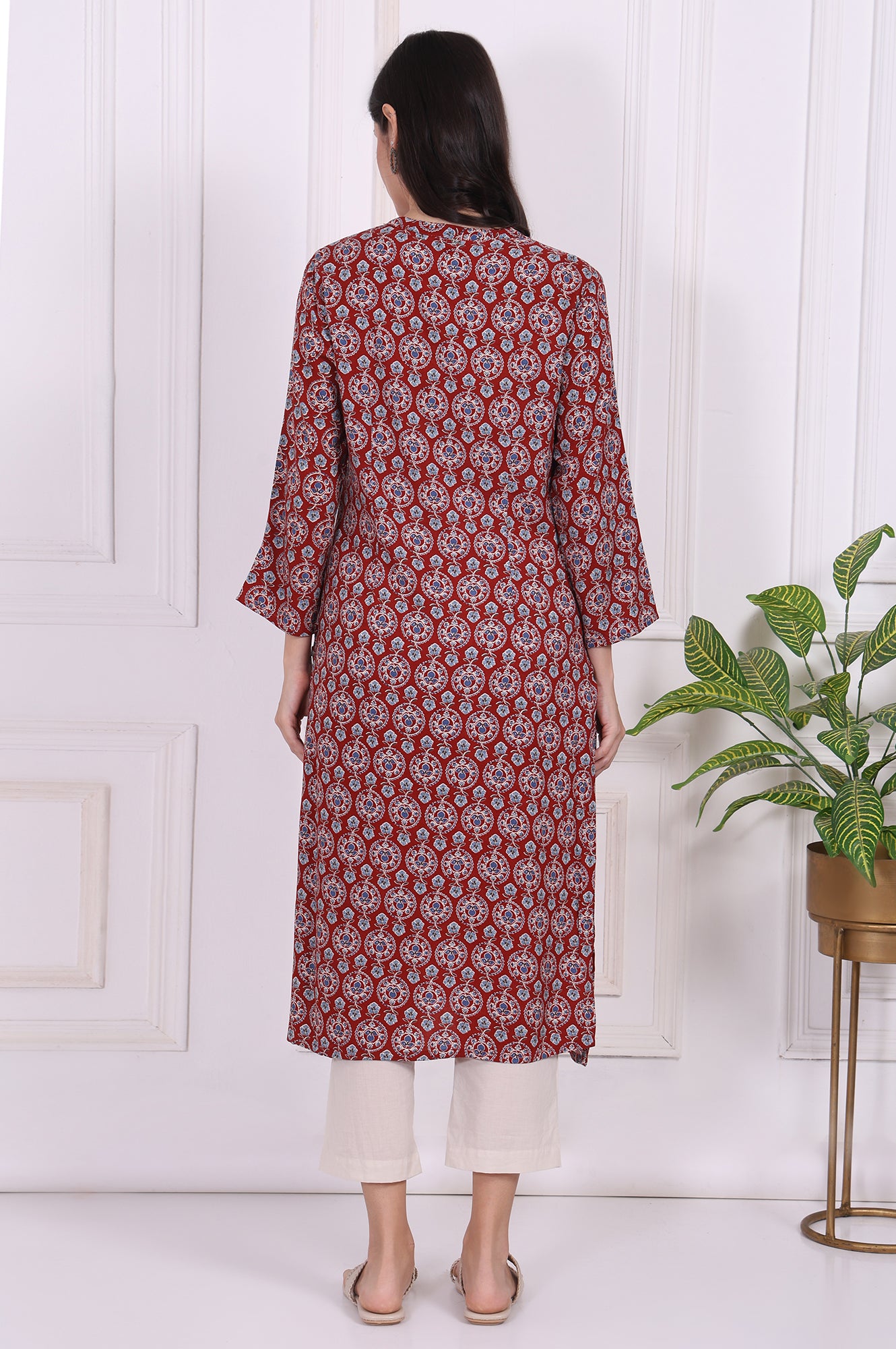 Red Floral Printed Rayon Straight Kurta