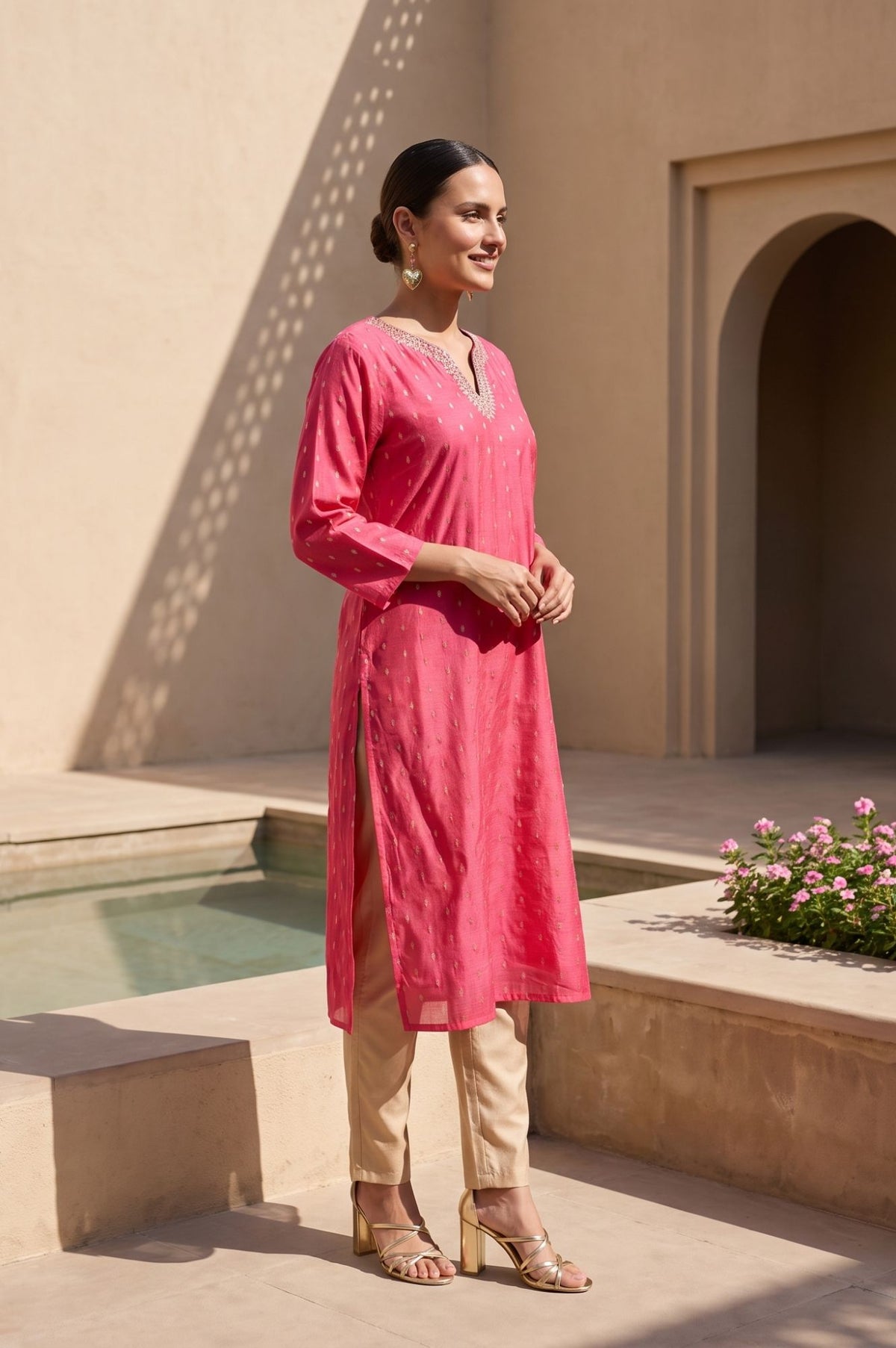 Pink Textured Zari Chanderi Straight Kurta