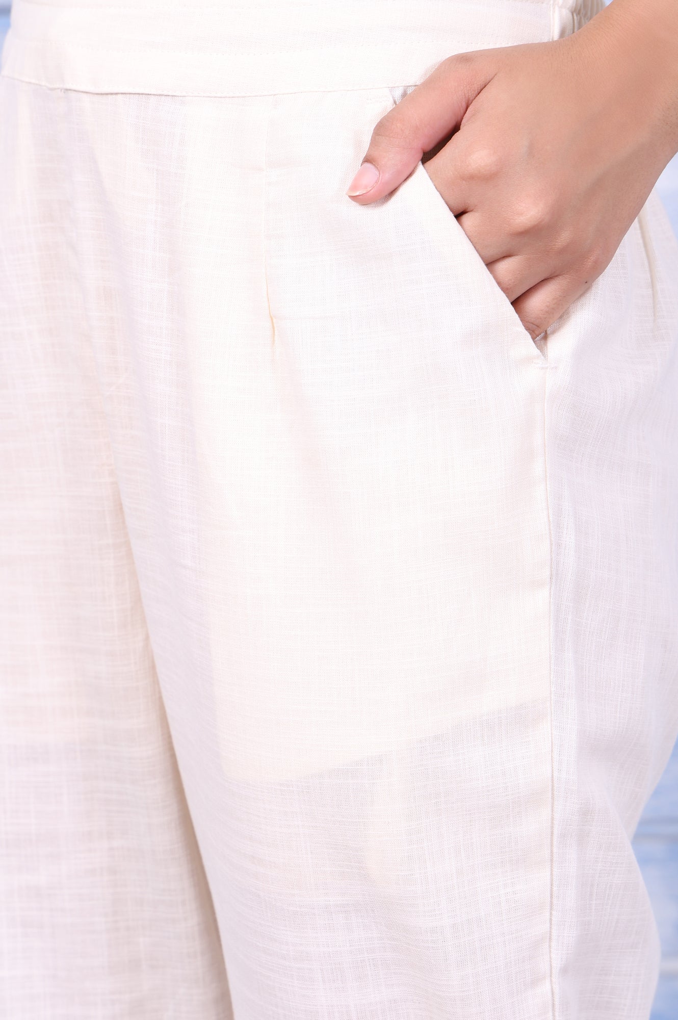 Off White Lace Pure Cotton Mid Rise Ankle Length Straight Pant