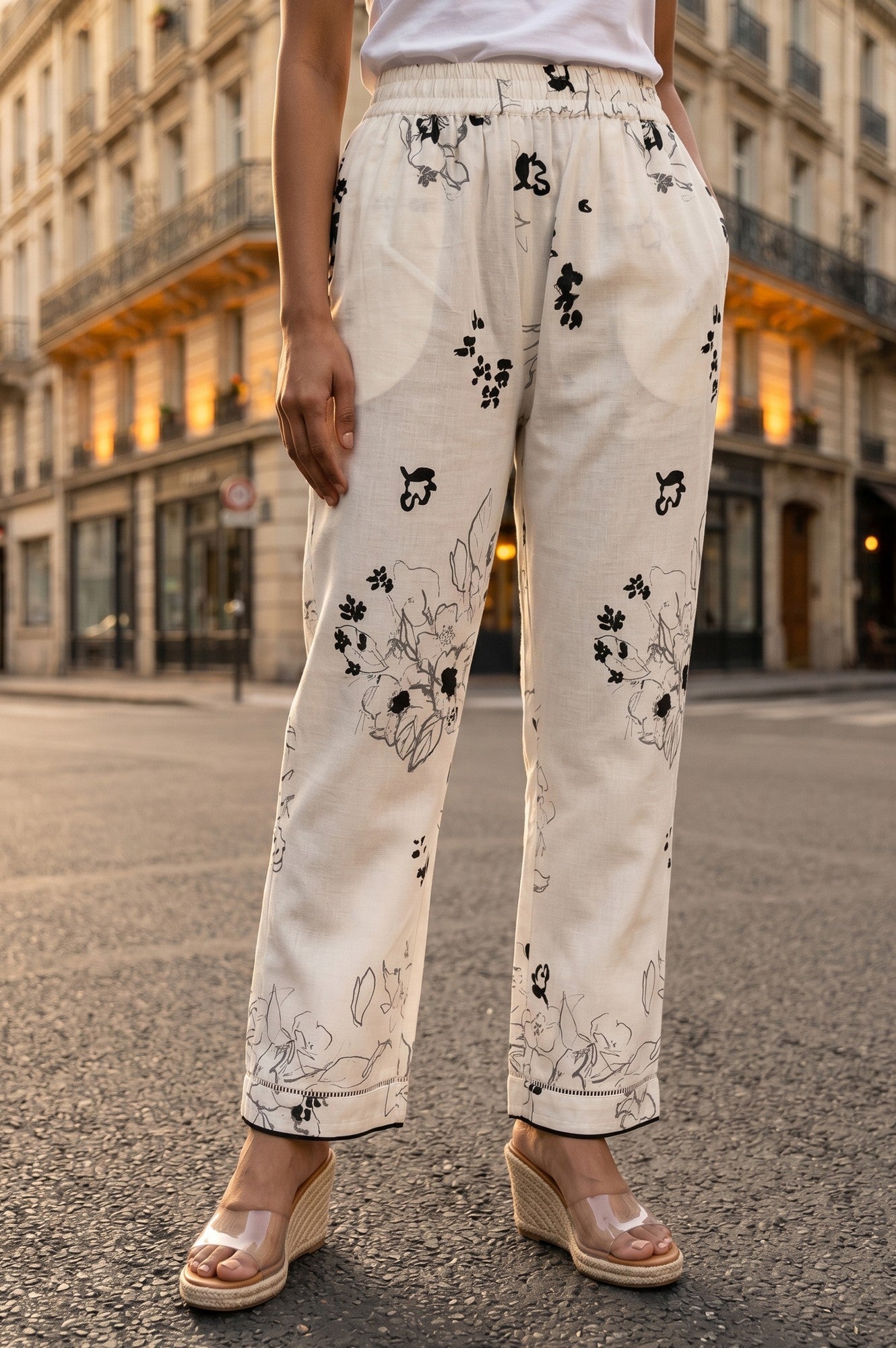 Off White Floral Printed Cotton Blend Ankle Length Pants