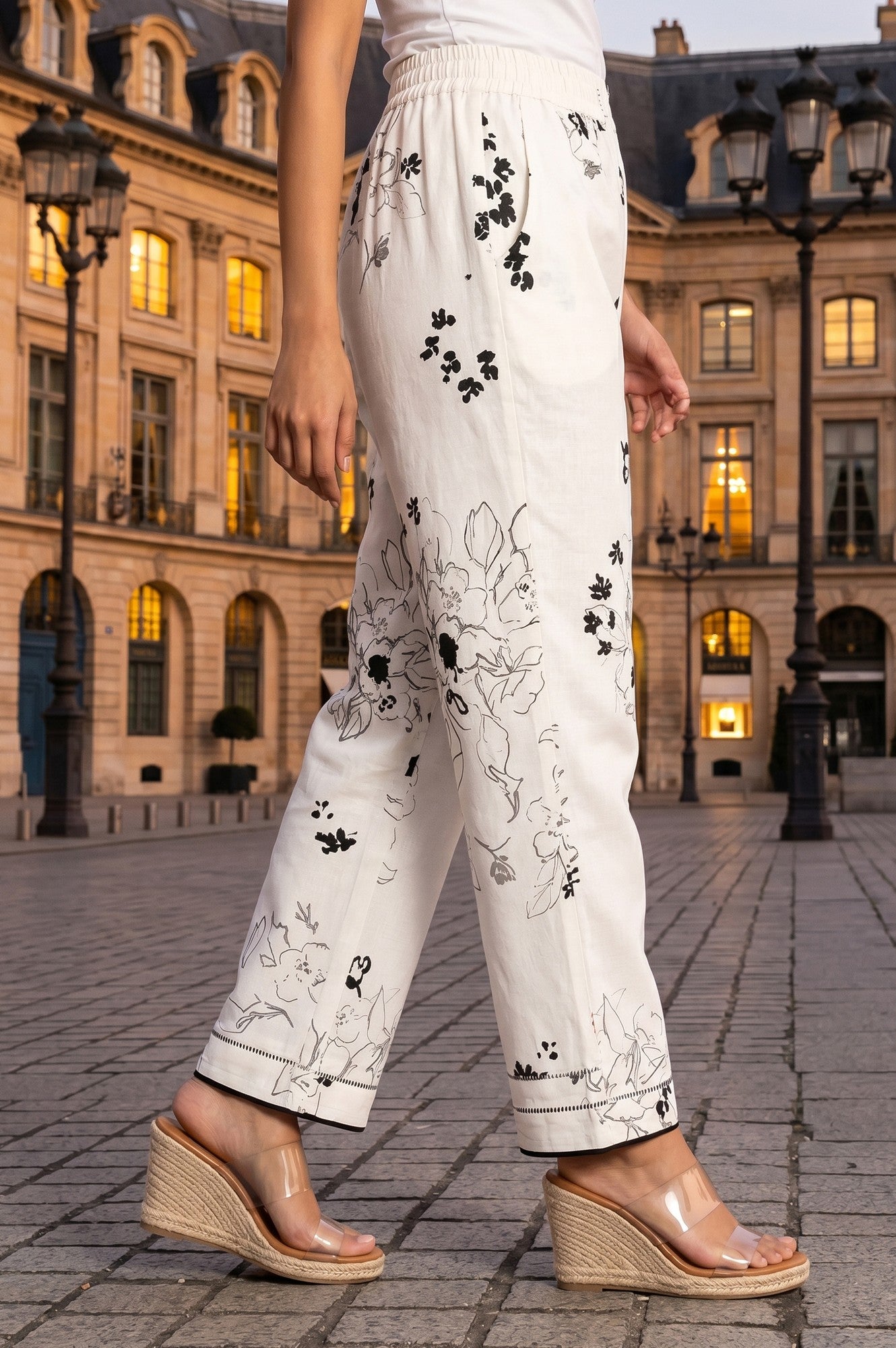 Off White Floral Printed Cotton Blend Ankle Length Pants