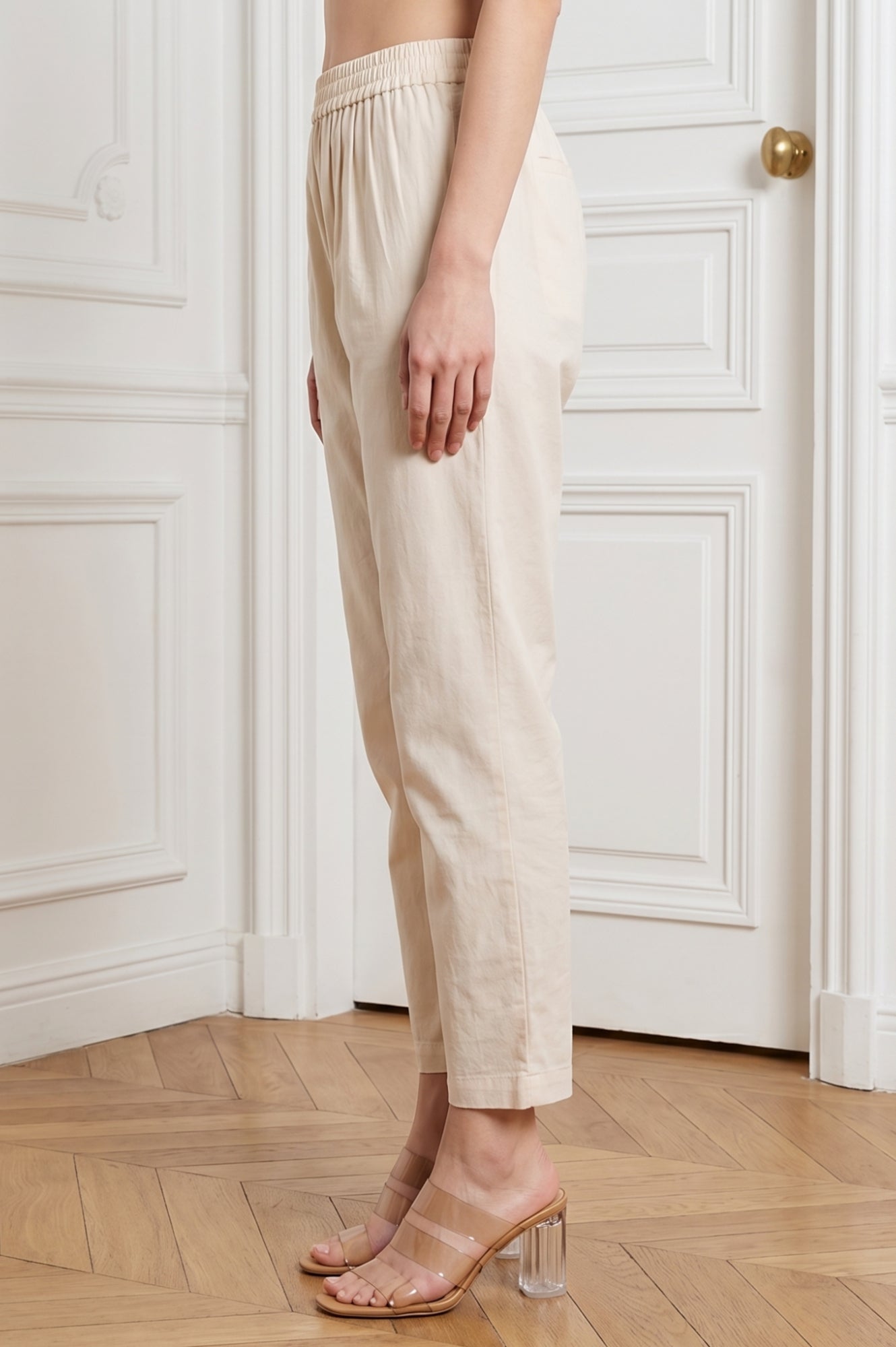 Off-White Pure Cotton Straight Fit Ankle Length Pants