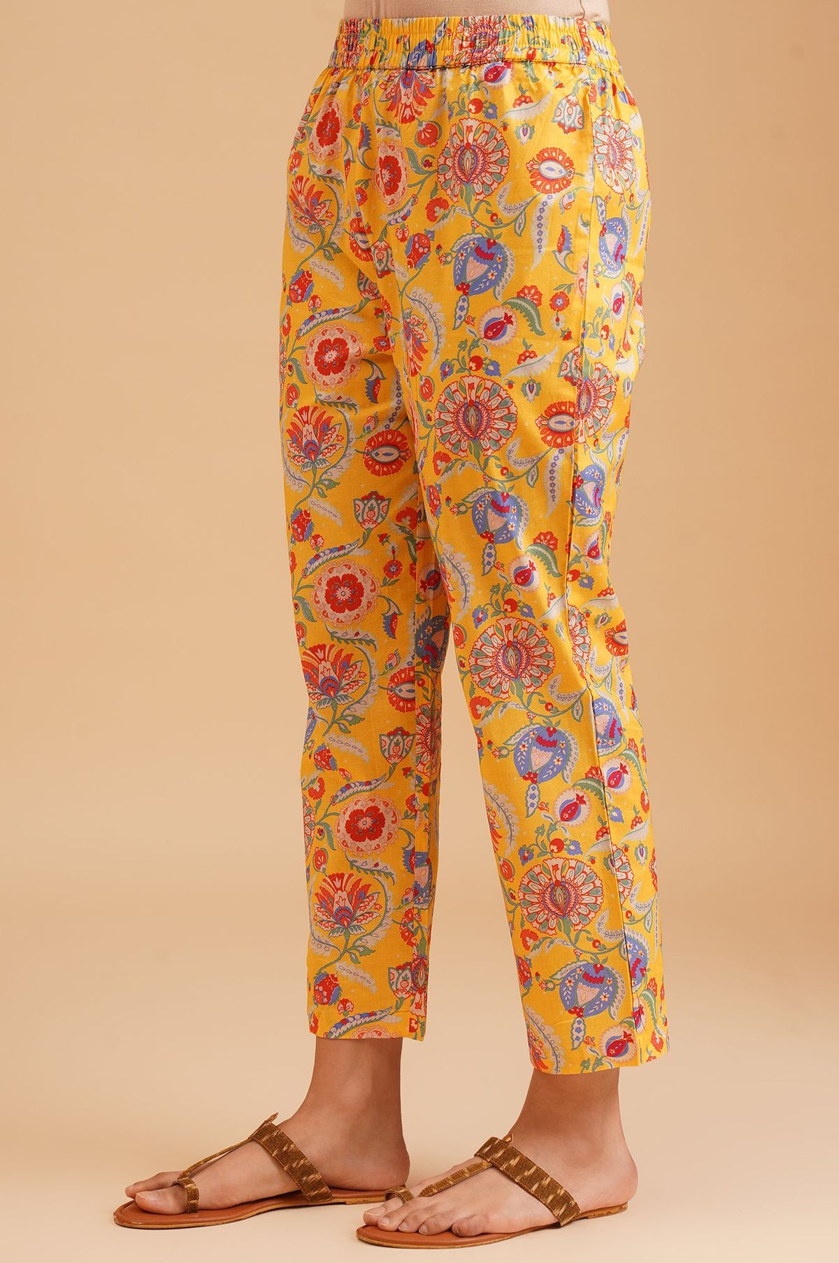Yellow Floral Printed Pure Cotton Straight Fit Ankle Length Mid Rise Straight Pant