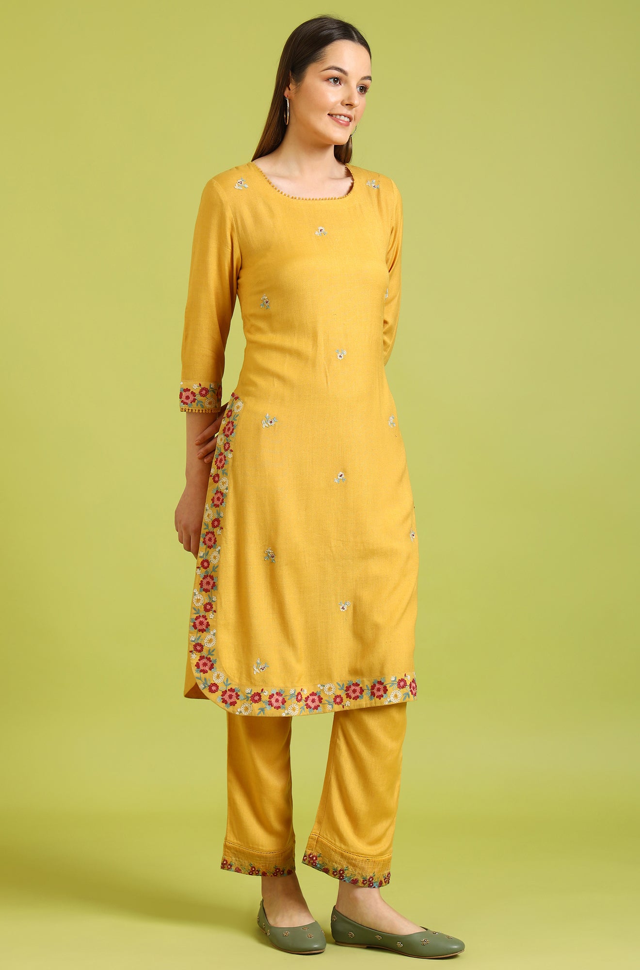 Solid A-line Rayon Kurta & Straight Pant with Dupatta Set