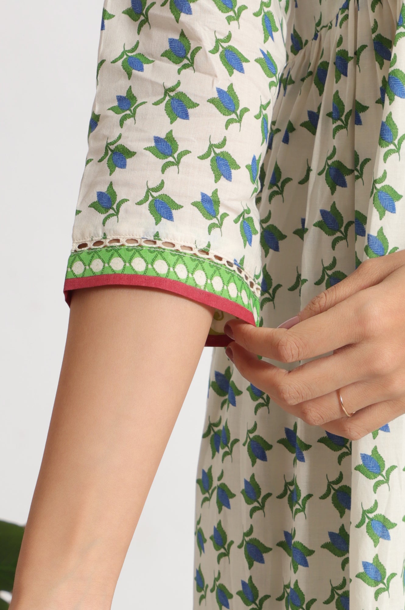 White Lotus Printed Pure Cotton Kurta and Pants Co-ord Set