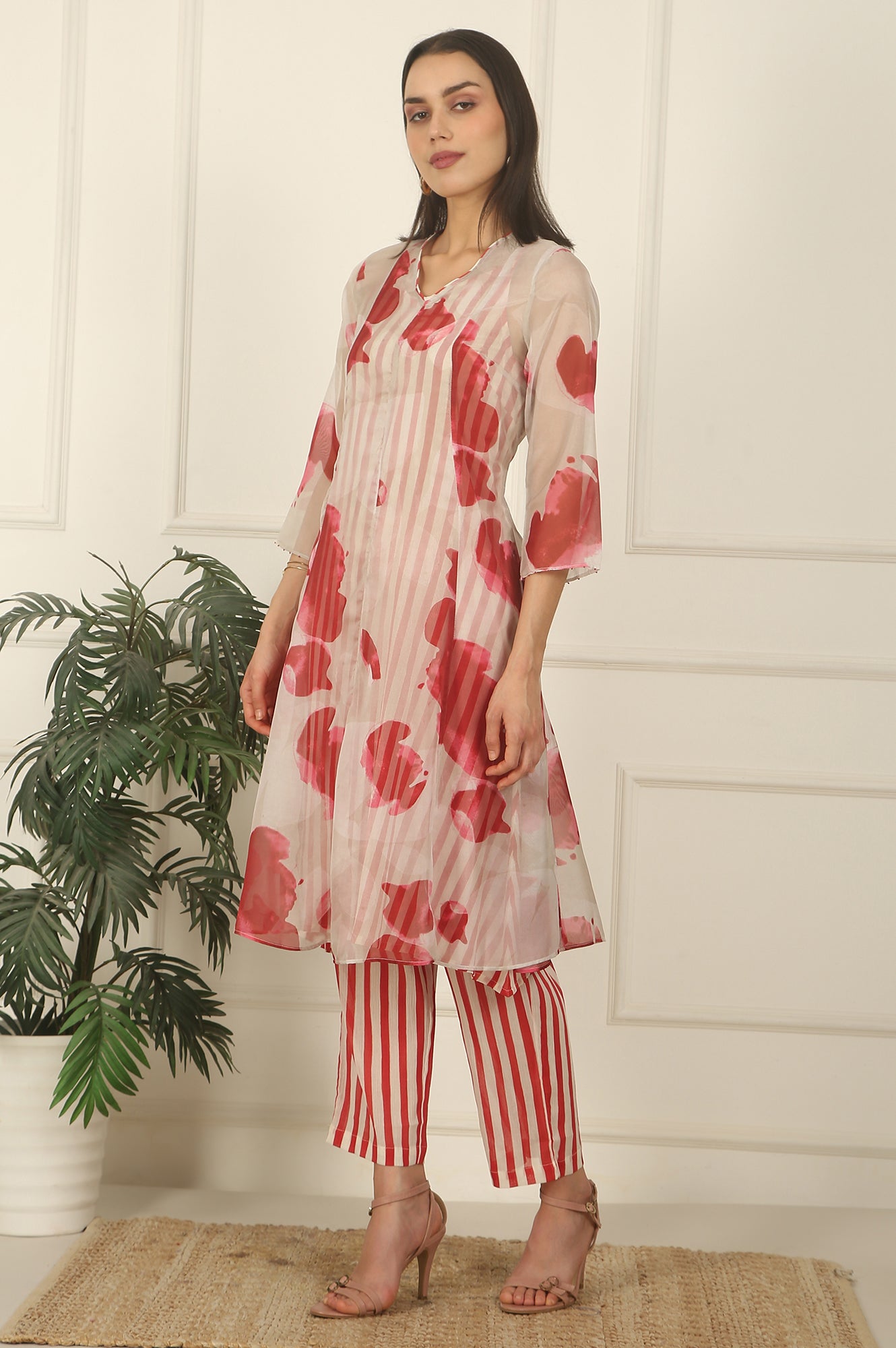 White and Red Printed Layered Organza Kurta, Pants and Dupatta Set