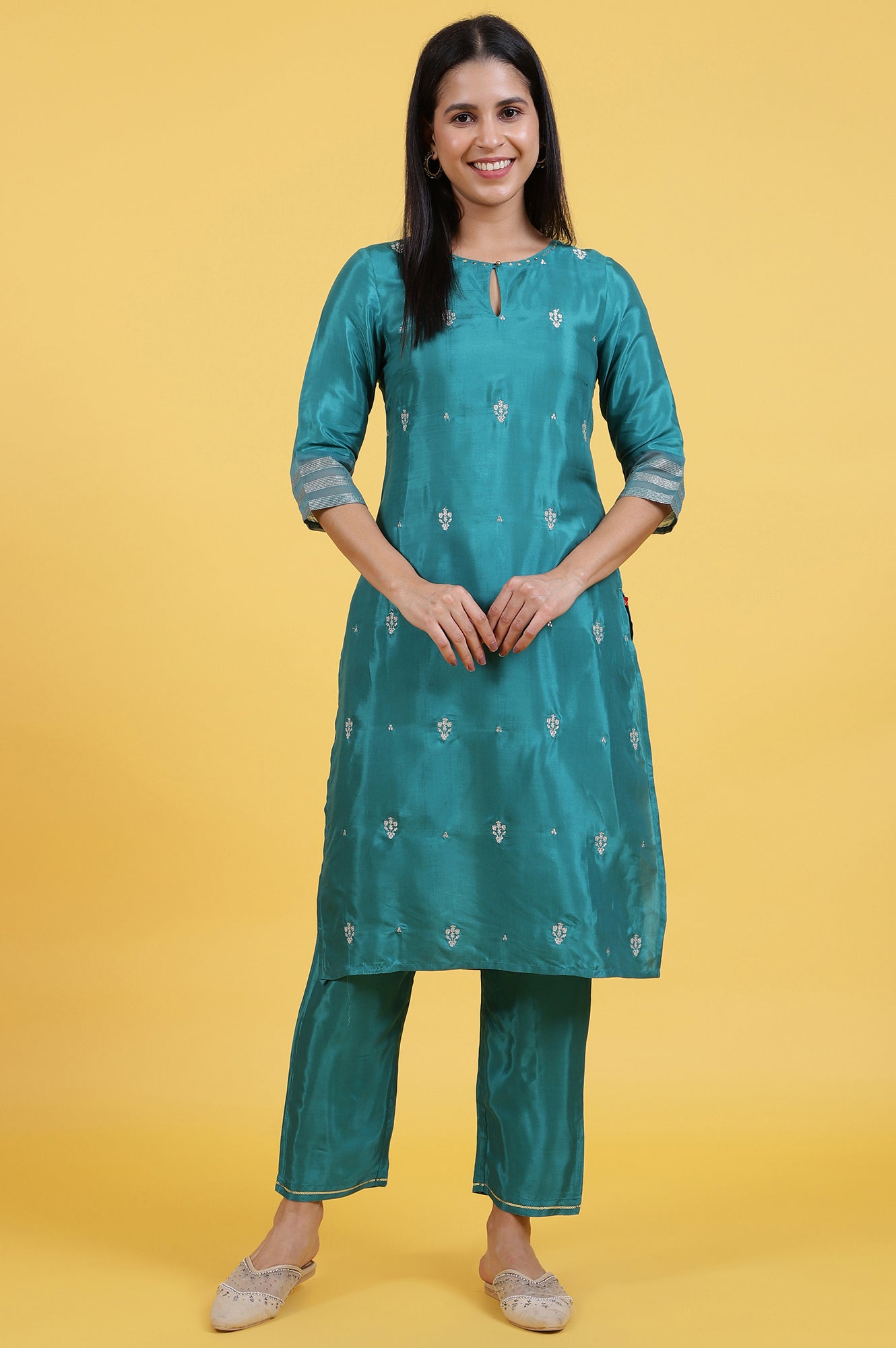 Green Embroidered Rayon Straight Kurta and Straight Pants Co-ord Set