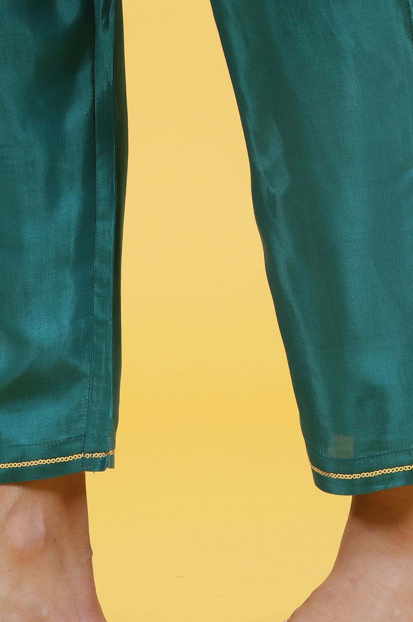 Green Embroidered Rayon Straight Kurta and Straight Pants Co-ord Set