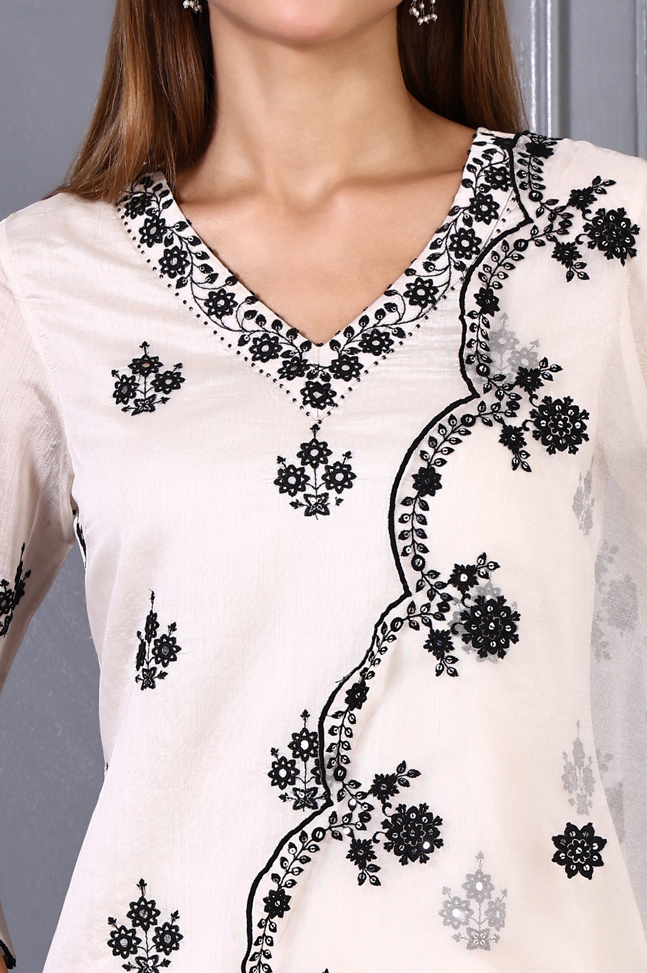 Cream Mirror Embroidered Chanderi Straight Kurta, Pants and Dupatta Set