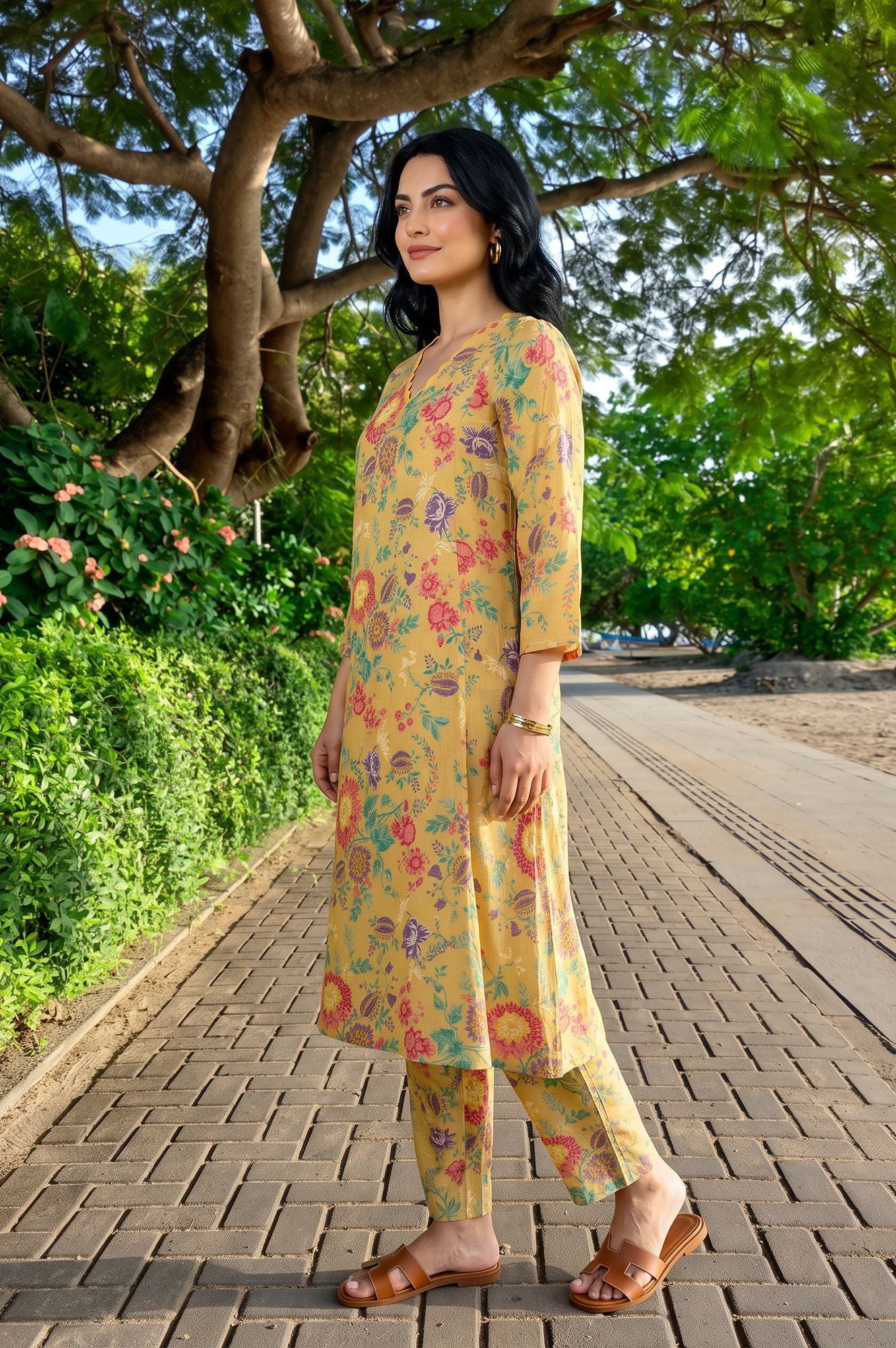 Yellow Floral Printed Straight Kurta with Pants Co-ord Set
