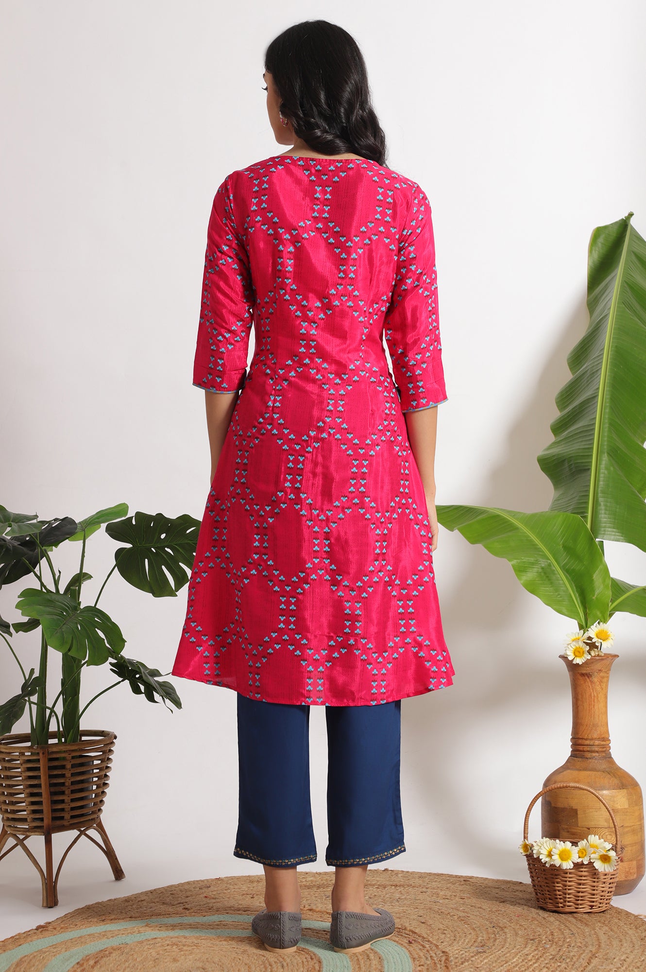 Pink Floral Printed Straight Shantung Kurta and Pants Set
