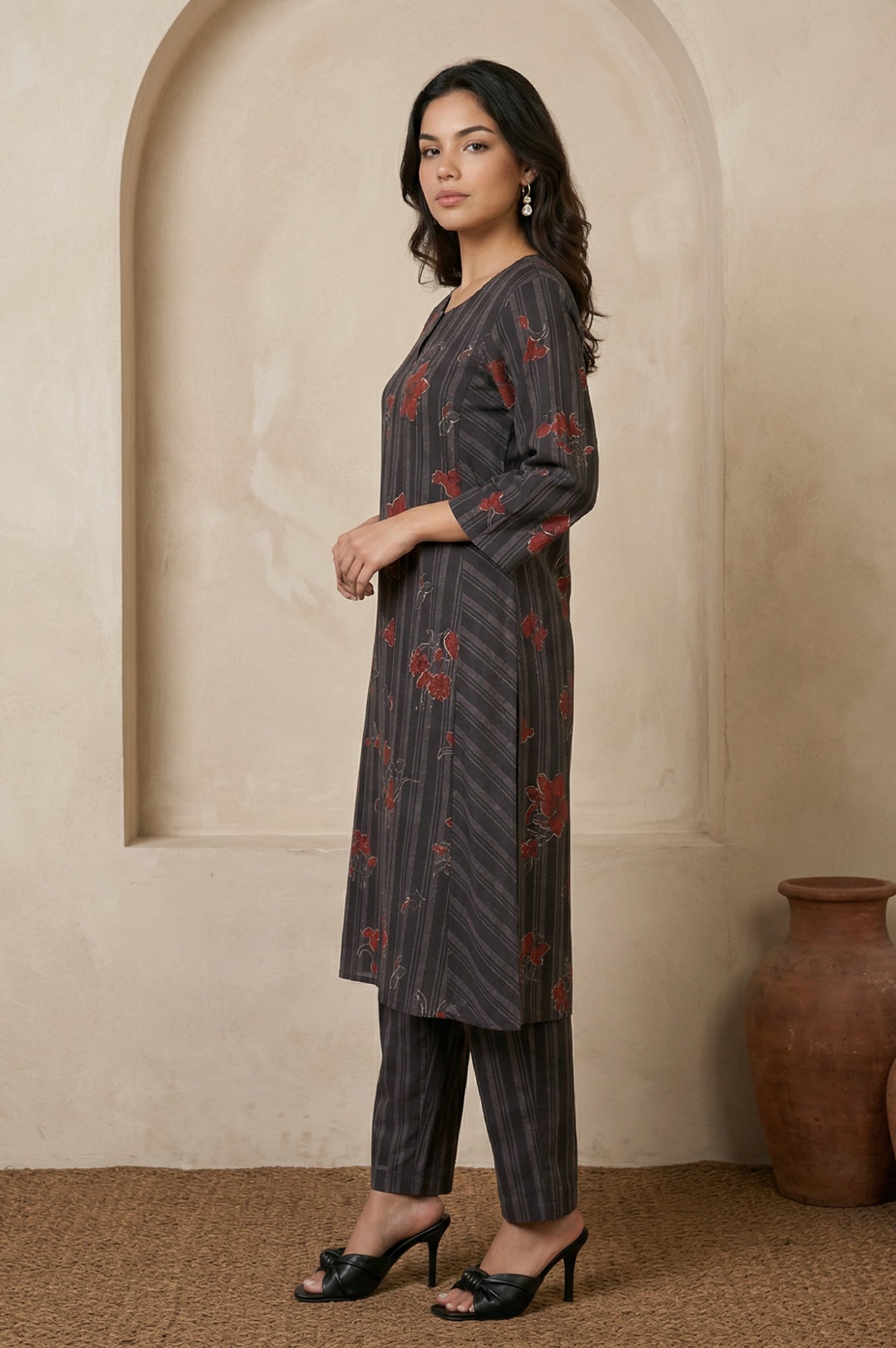 Black Floral Printed Crepe Straight Kurta