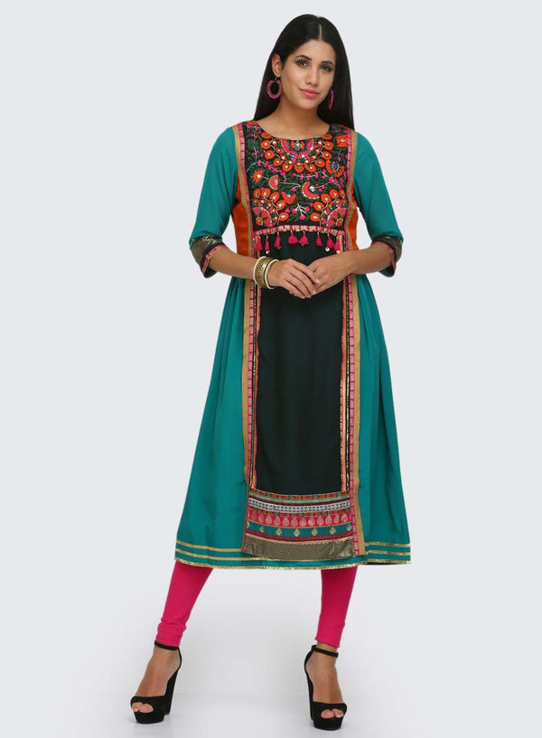 Blue Embroidered Round Neck kurta