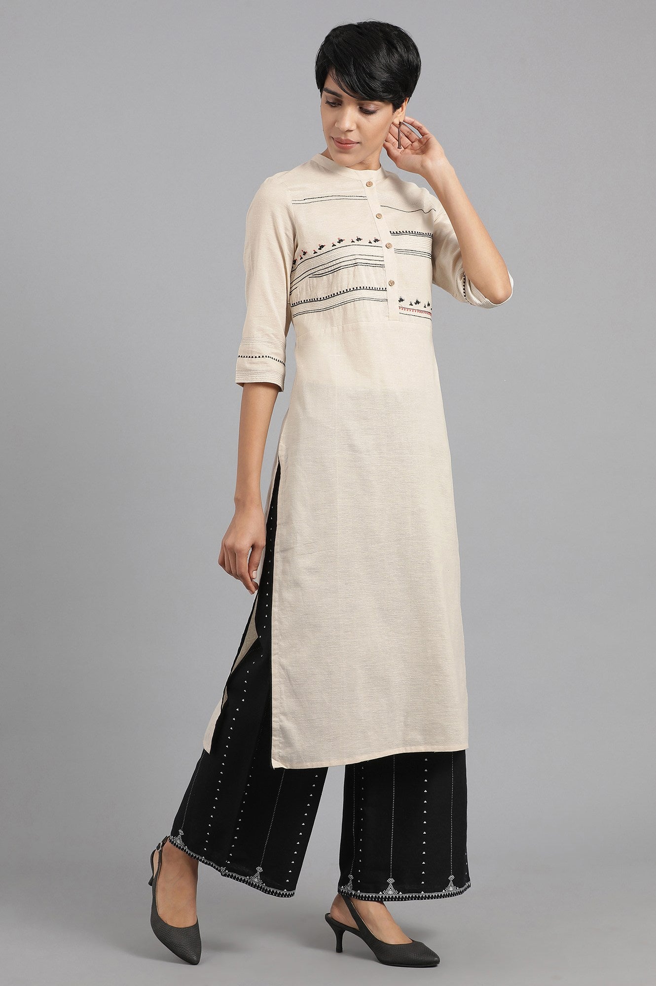 Off-White Mandarin Neck Solid Khadi kurta