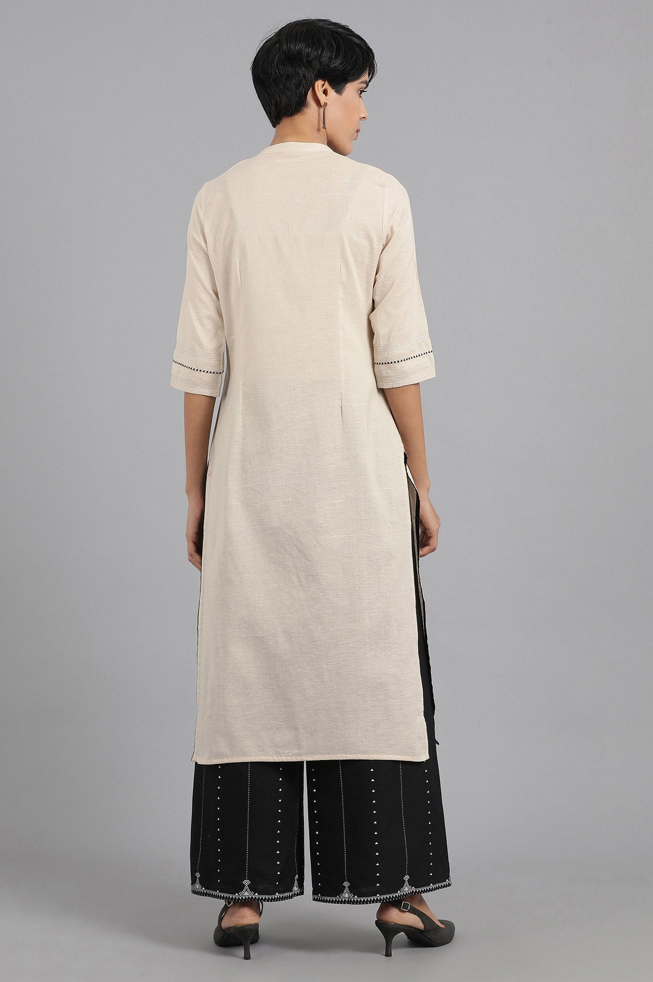 Off-White Mandarin Neck Solid Khadi kurta