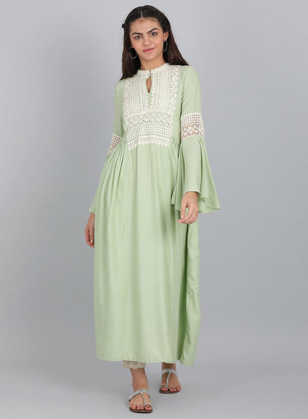 Green Mandarin Neck Embroidered kurta