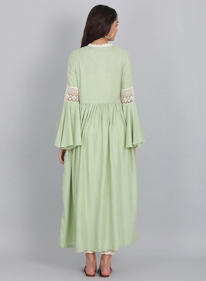 Green Mandarin Neck Embroidered kurta - wforwoman
